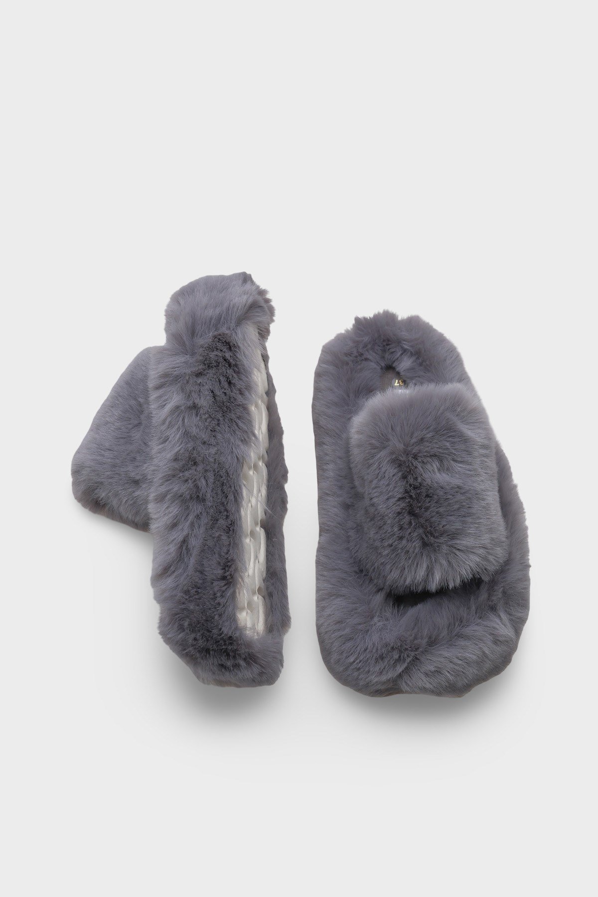 Capone Outfitters Women Grey Plush Wool Lined Indoor Slippers