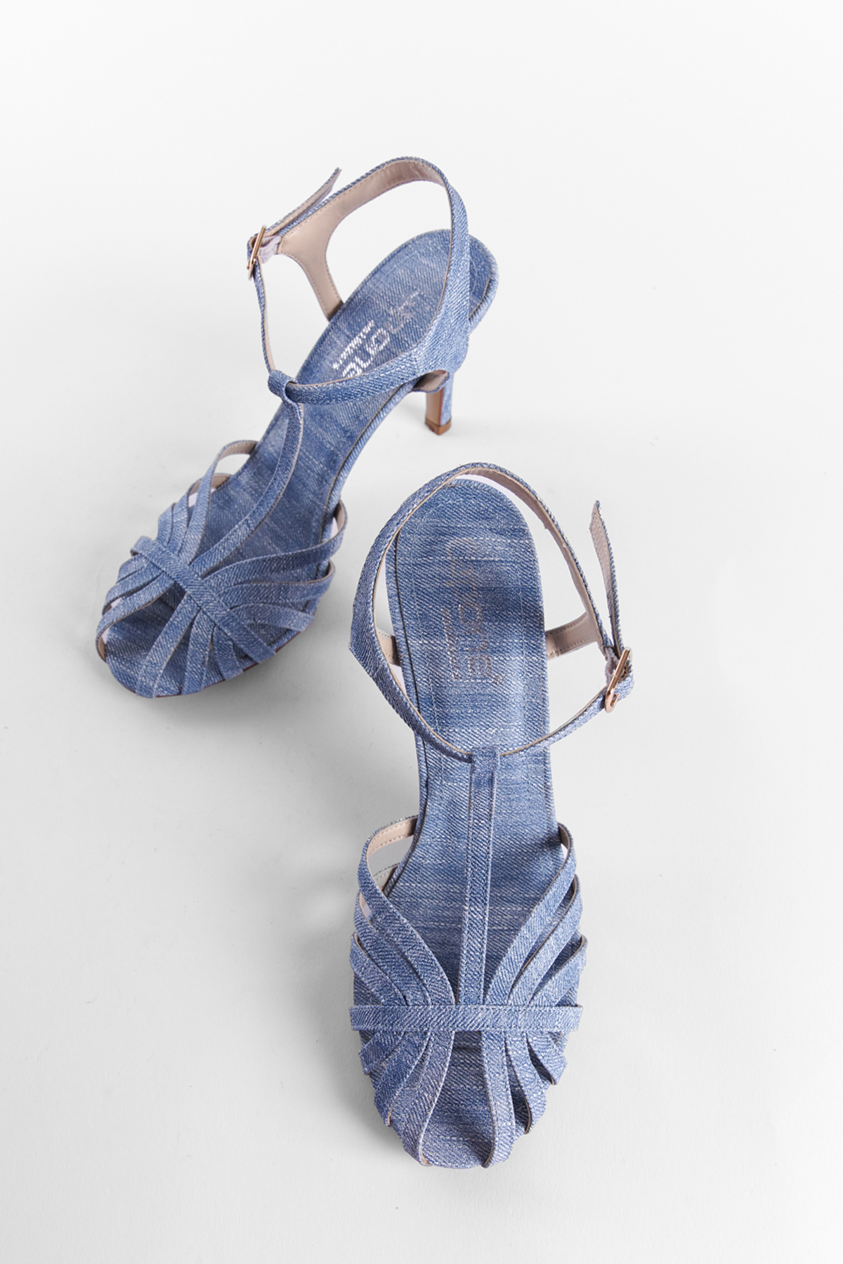 Capone Oval Toe Cage T-Strap Thin Heeled Woman Sandals