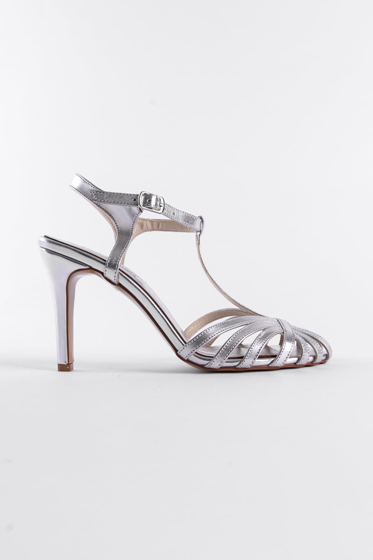 Capone Oval Toe Cage T-Strapped Thin Heeled Women Silver Sandals