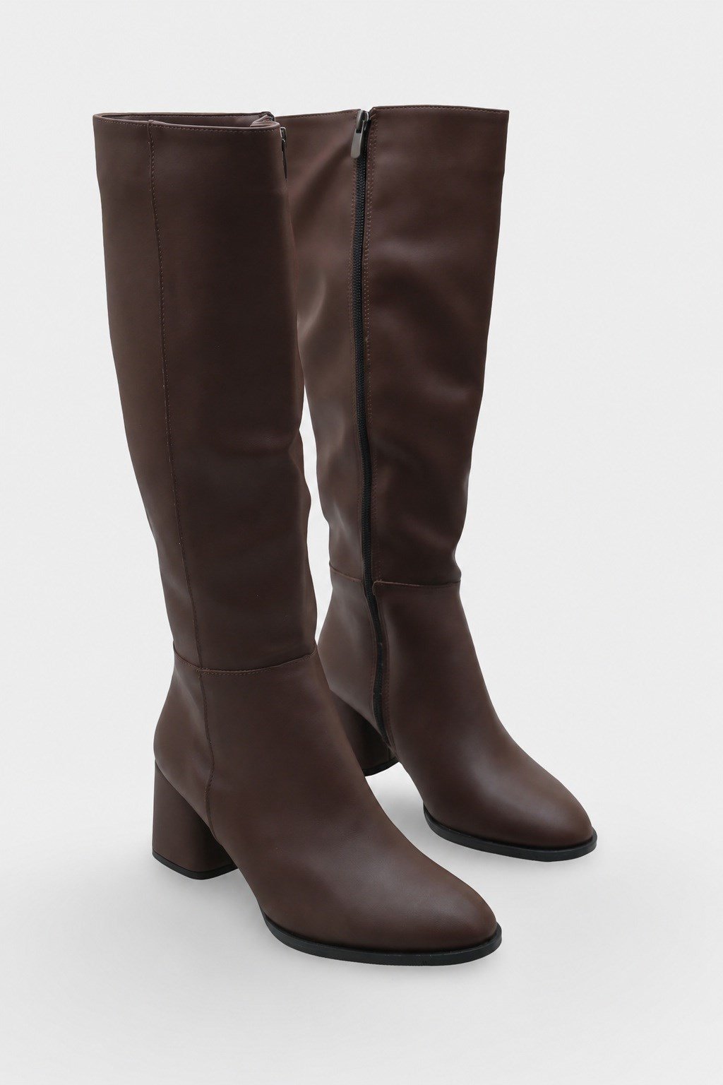 Capone Oval Toe Side Zipper Heeled Woman Boots