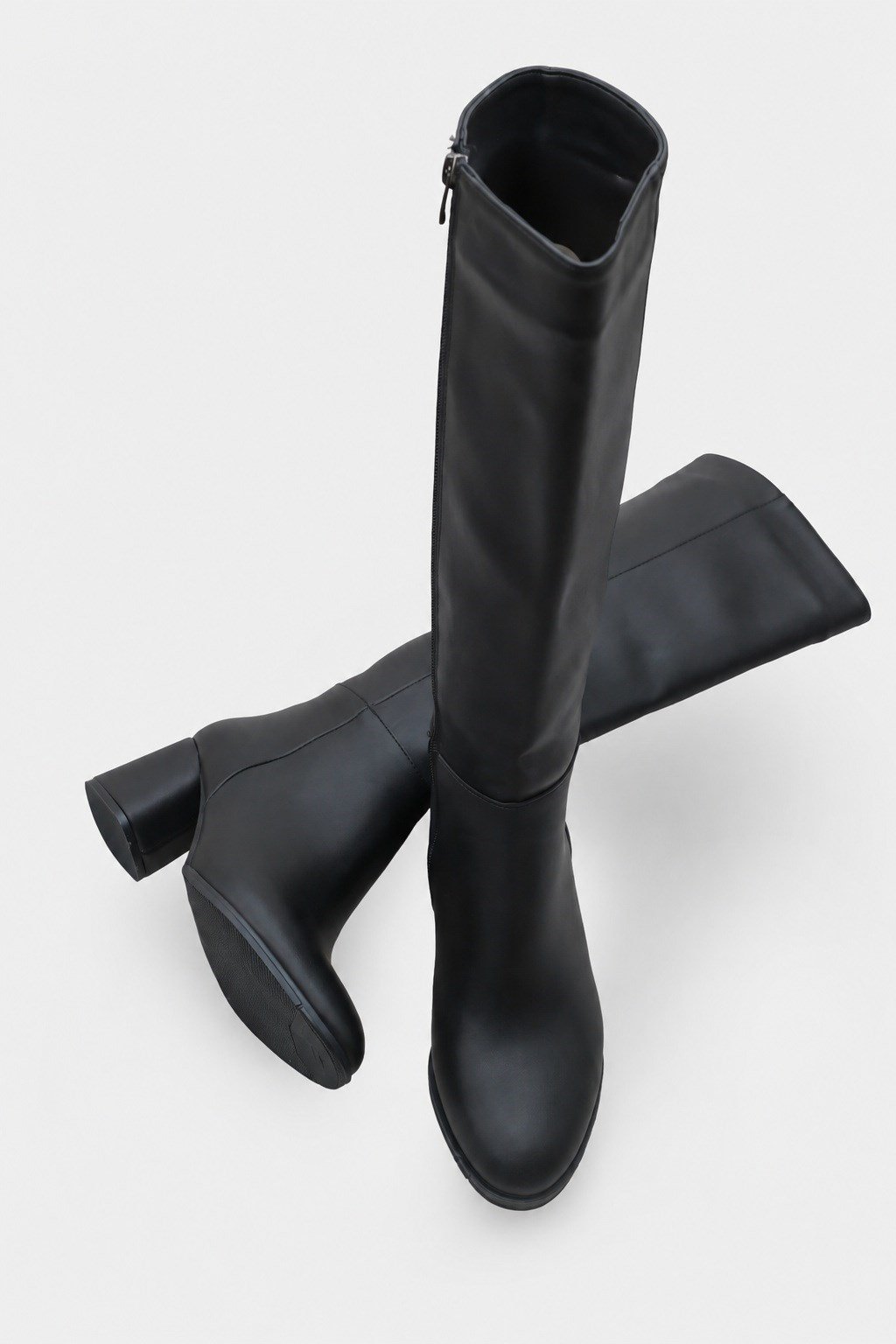 Capone Oval Toe Side Zipper Heeled Woman Boots