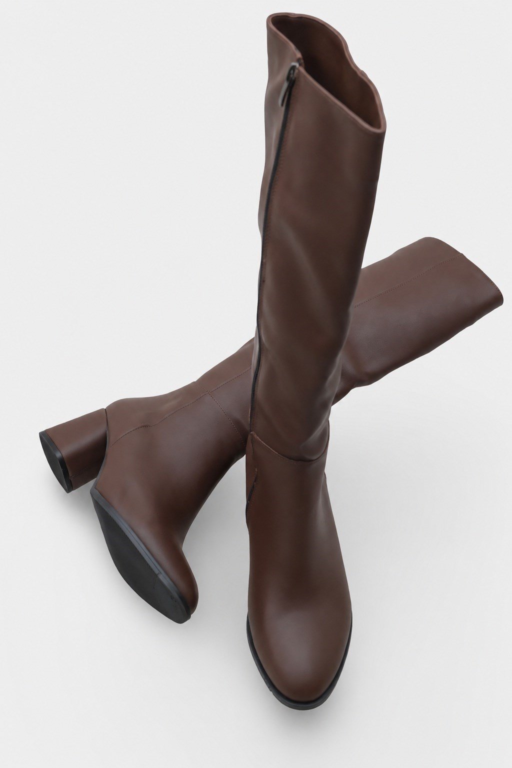 Capone Oval Toe Side Zipper Heeled Woman Boots