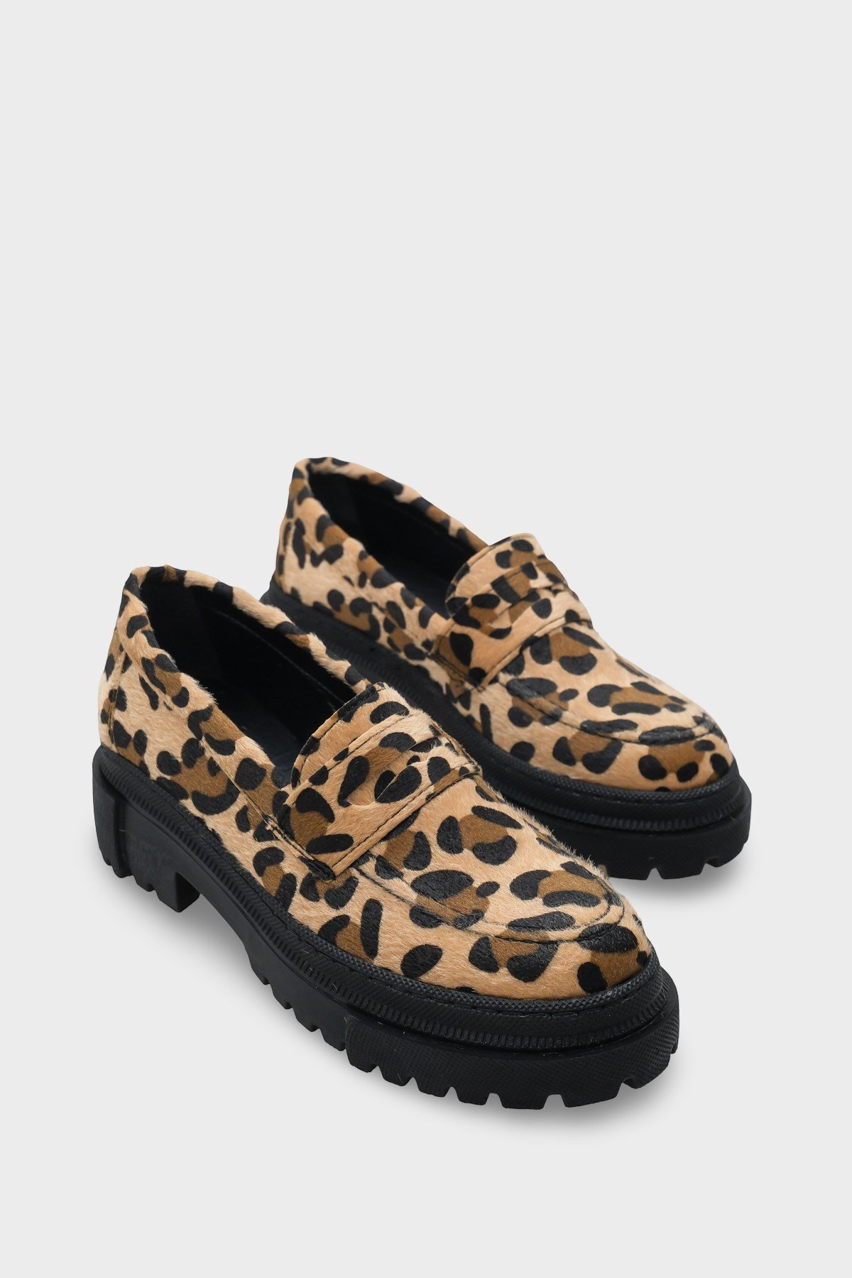 Capone Oval Toe Track Sole Patent Woman Loafer