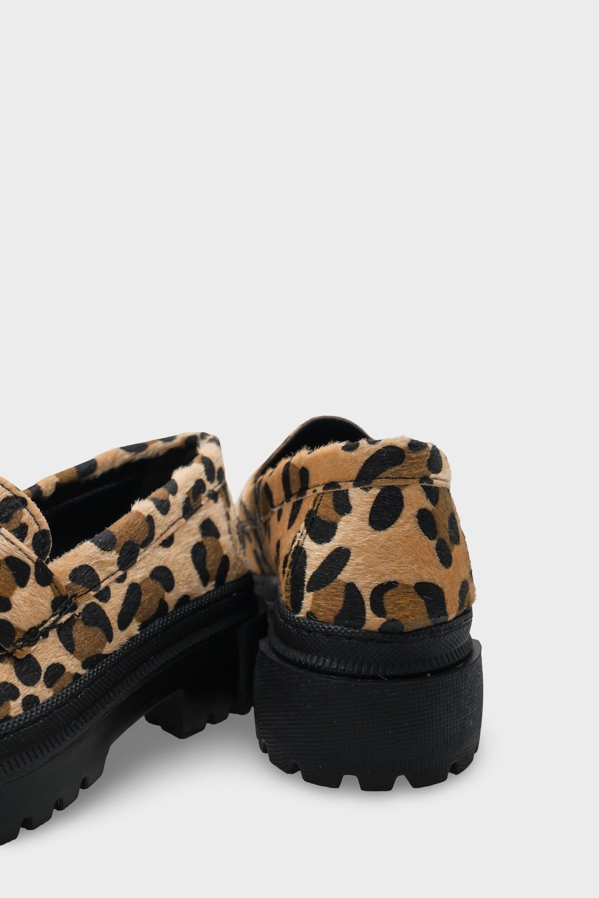 Capone Oval Toe Track Sole Patent Woman Loafer