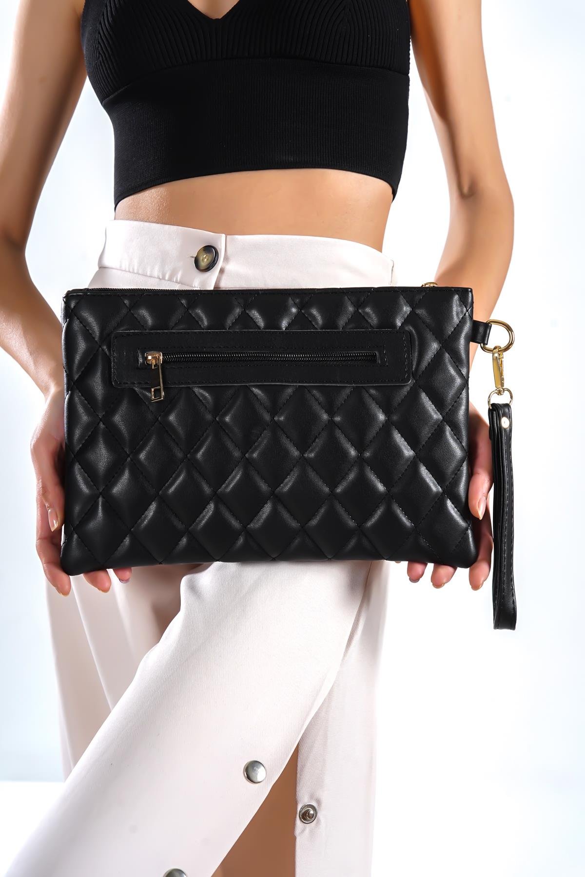 Capone Paris Women Black Wrislet