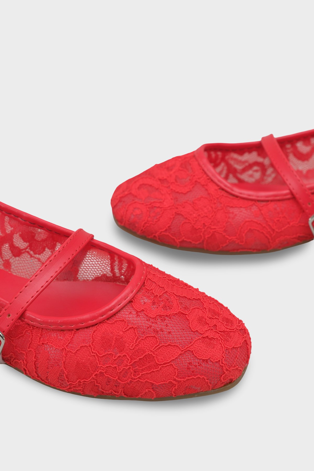 Capone Pennie Lace Mesh Embroidered Women Red Ballet Flat