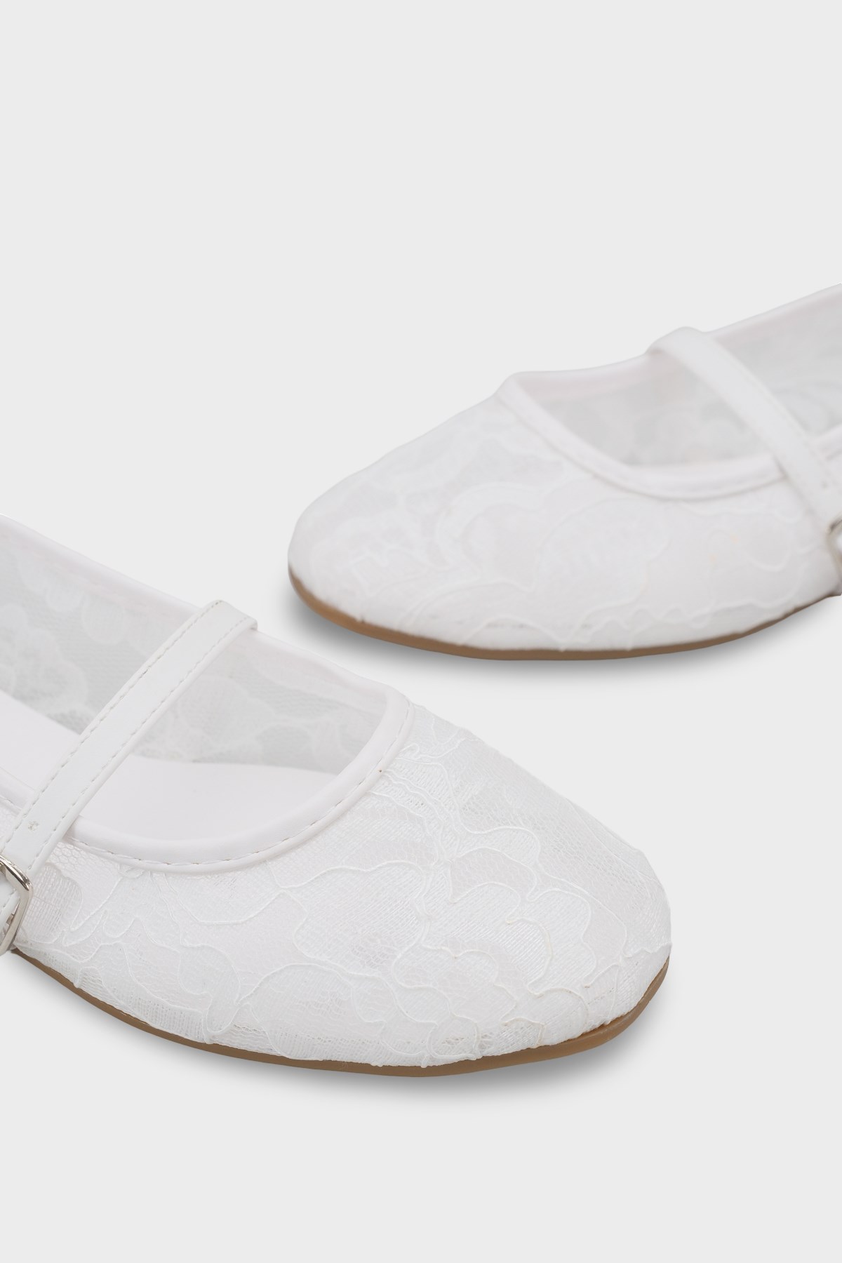 Capone Pennie Lace Mesh Embroidered Women White Ballet Flat