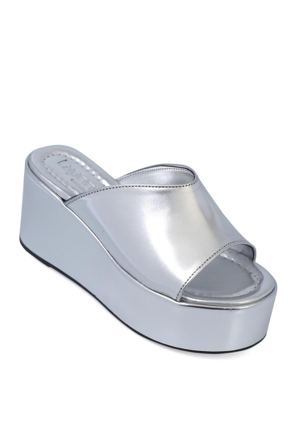 Capone Platform Metallic Single Women Metallic Silver Strappy Sandals