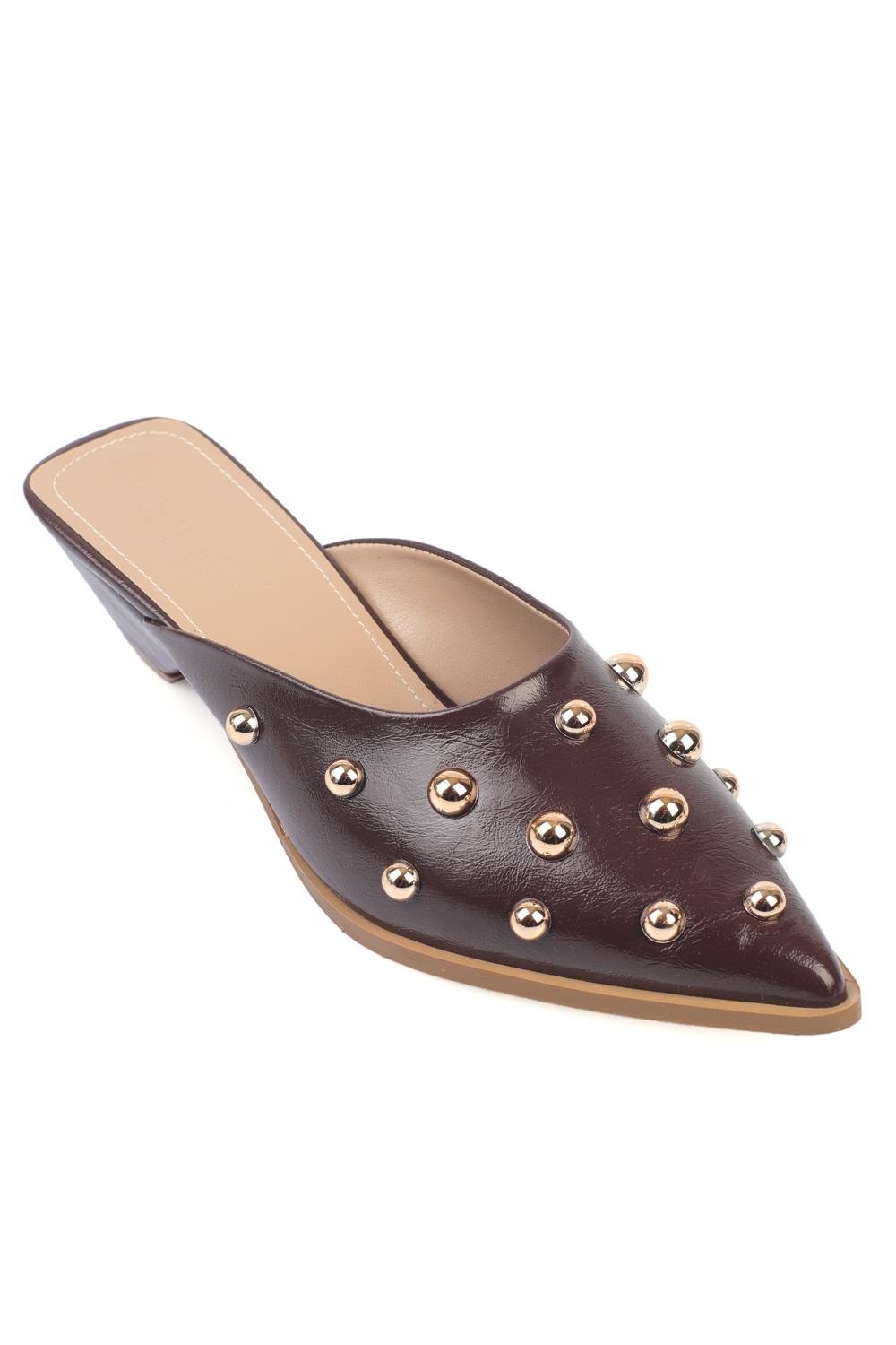 Capone Pointed Closed Toe Metal Accessorized Women Brown Sandals
