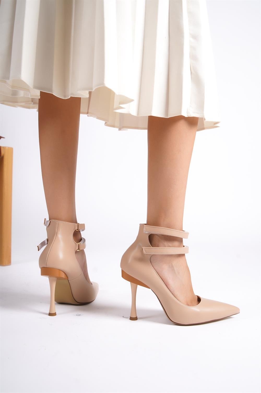 Capone Pointed Toe Ankle Band High Heels Woman Shoes