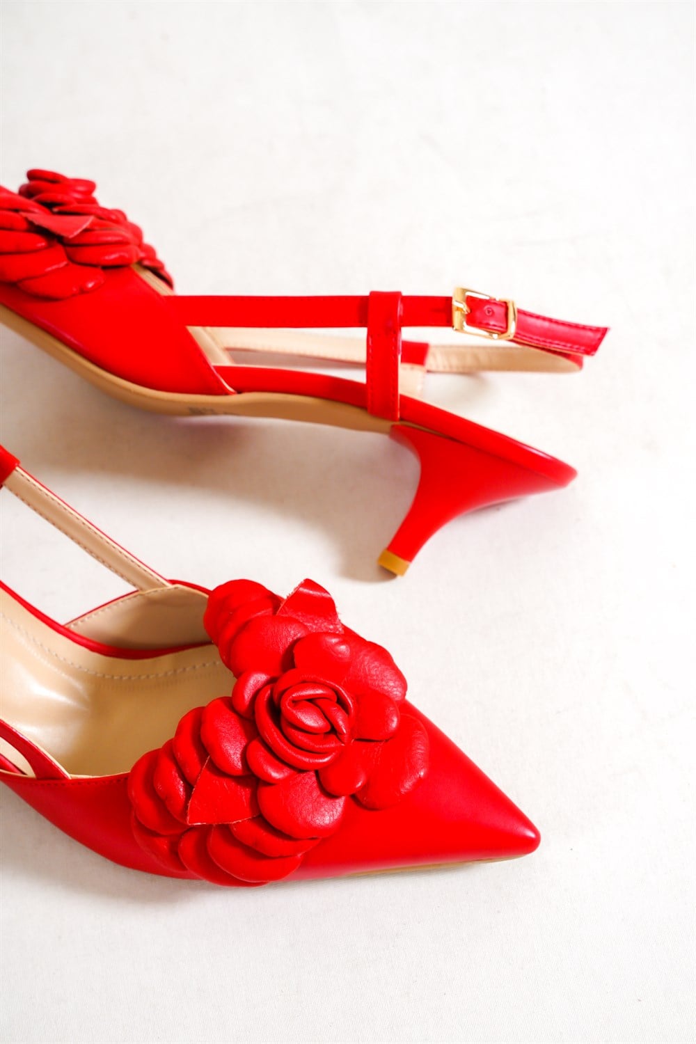 Capone Pointed Toe Rose Pattern Mid Heel Slingback   Woman Shoes