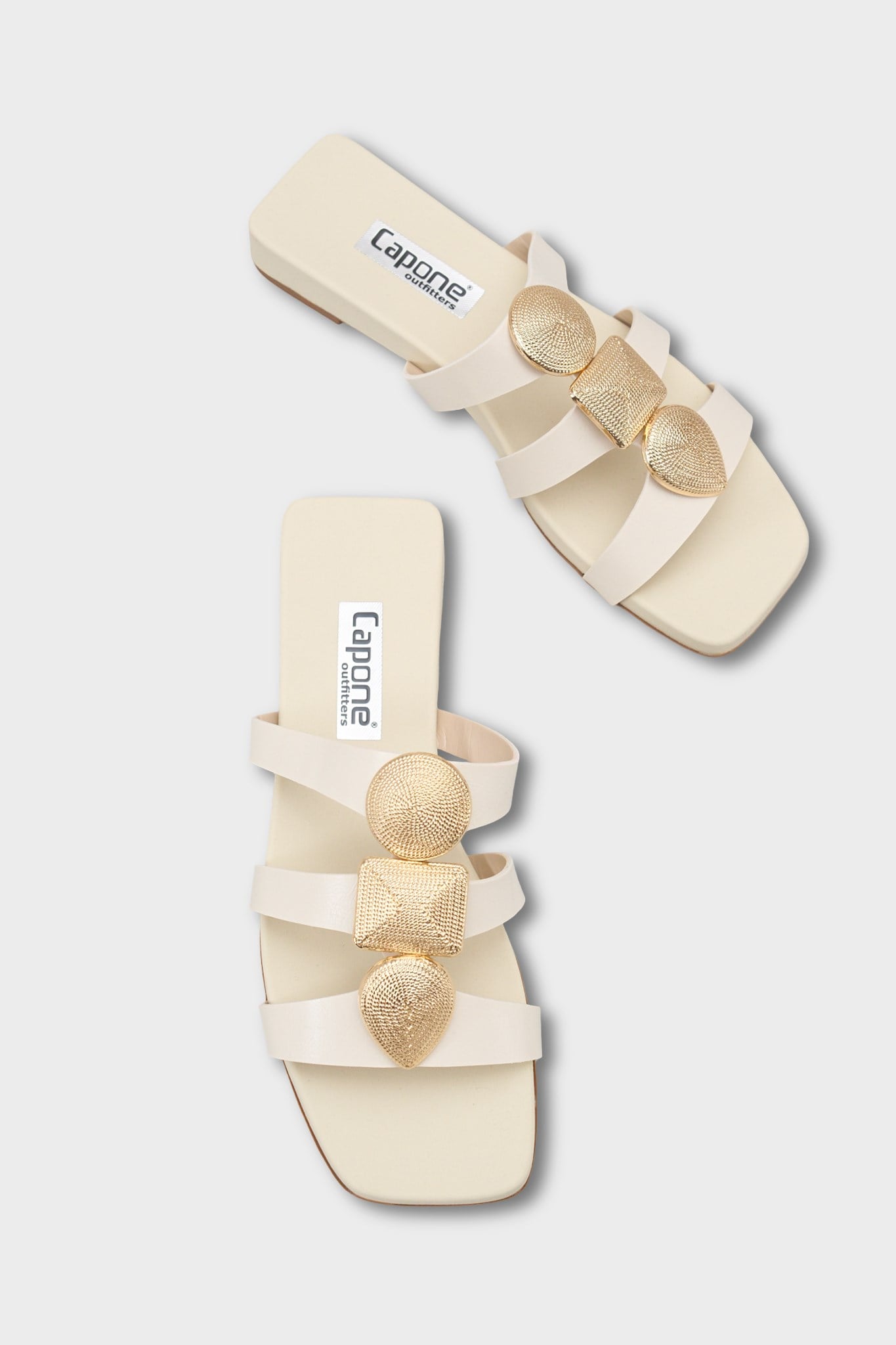 Capone Rebekah Blunt Toe Metal Accessory Short Heeled Comfort Women Beige Sandals