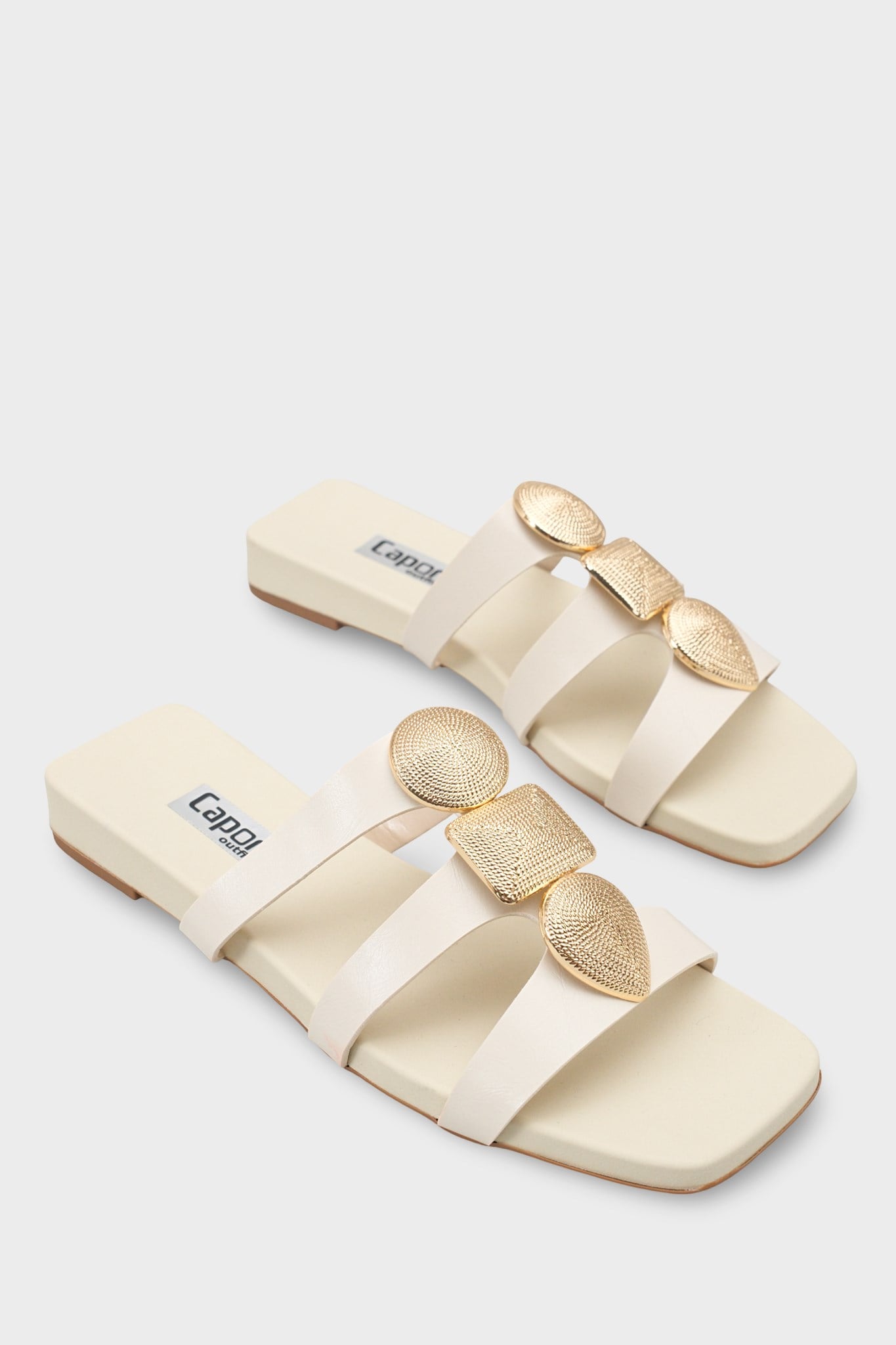 Capone Rebekah Blunt Toe Metal Accessory Short Heeled Comfort Women Beige Sandals
