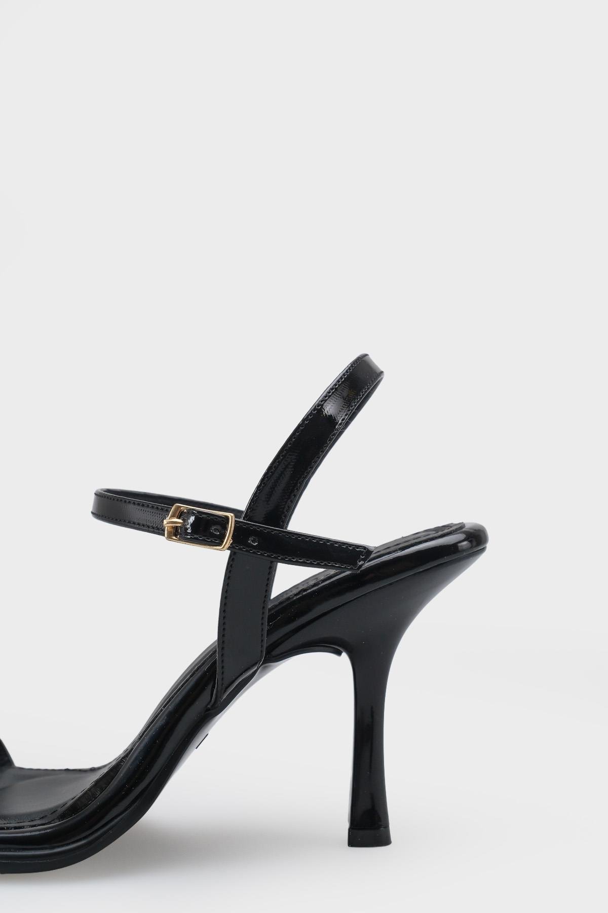Capone Reggi Square Toe Metal Single Band Mid Heel Ankle Strap Women Patent Black Shoe