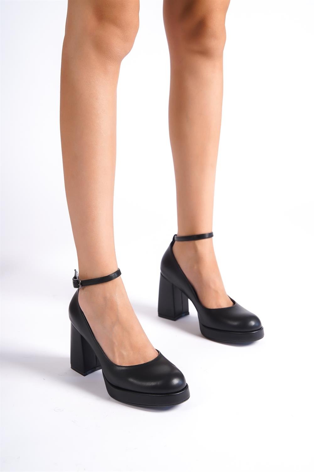 Capone Round Toe Ankle Banded Platform Woman Shoes