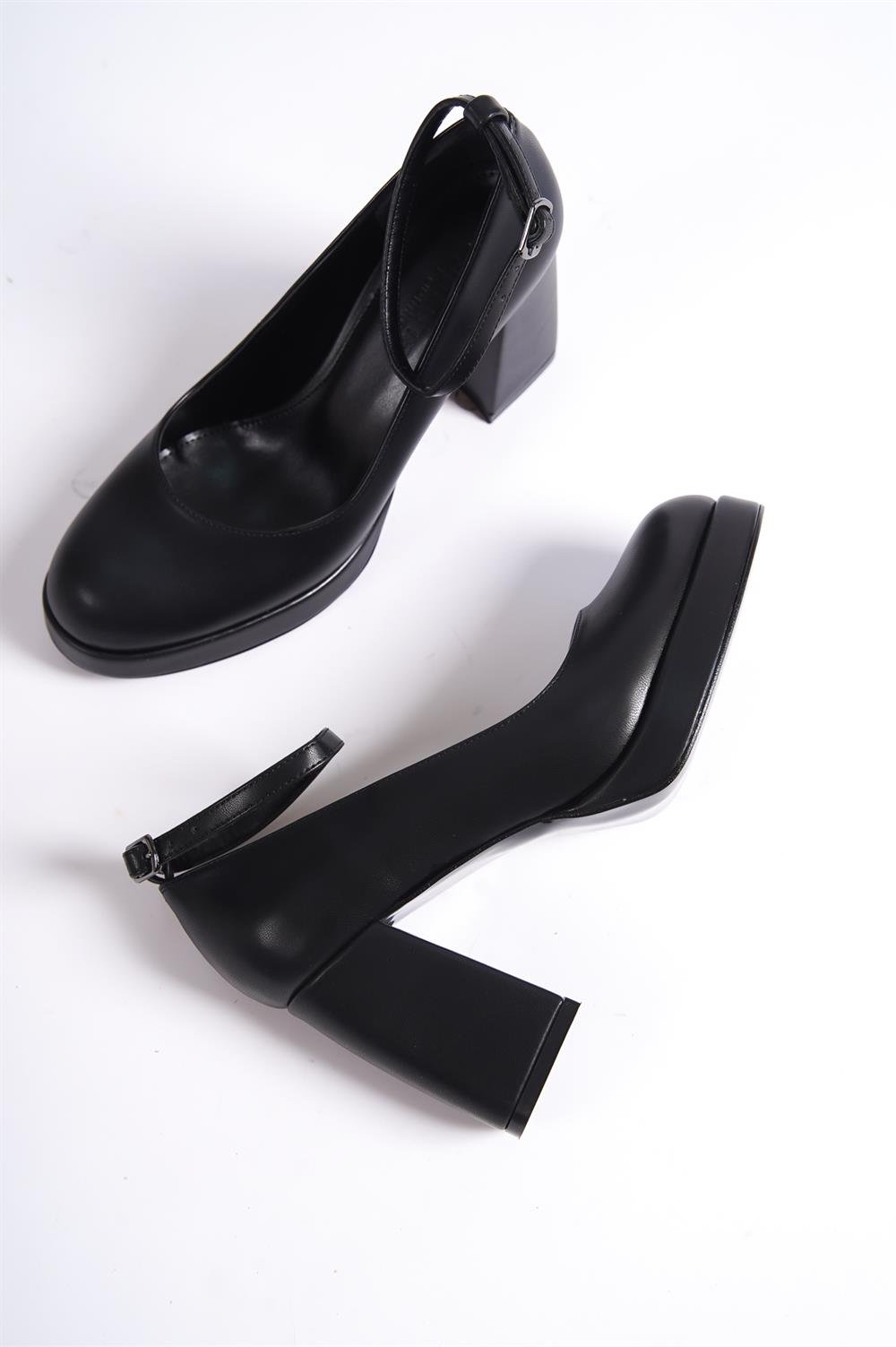 Capone Round Toe Ankle Banded Platform Woman Shoes