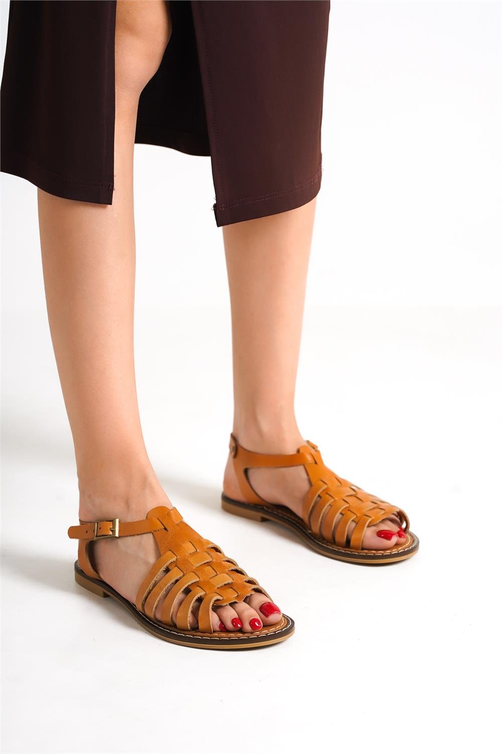 Capone Round Toe Gladiator Band Woman Leather Sandals