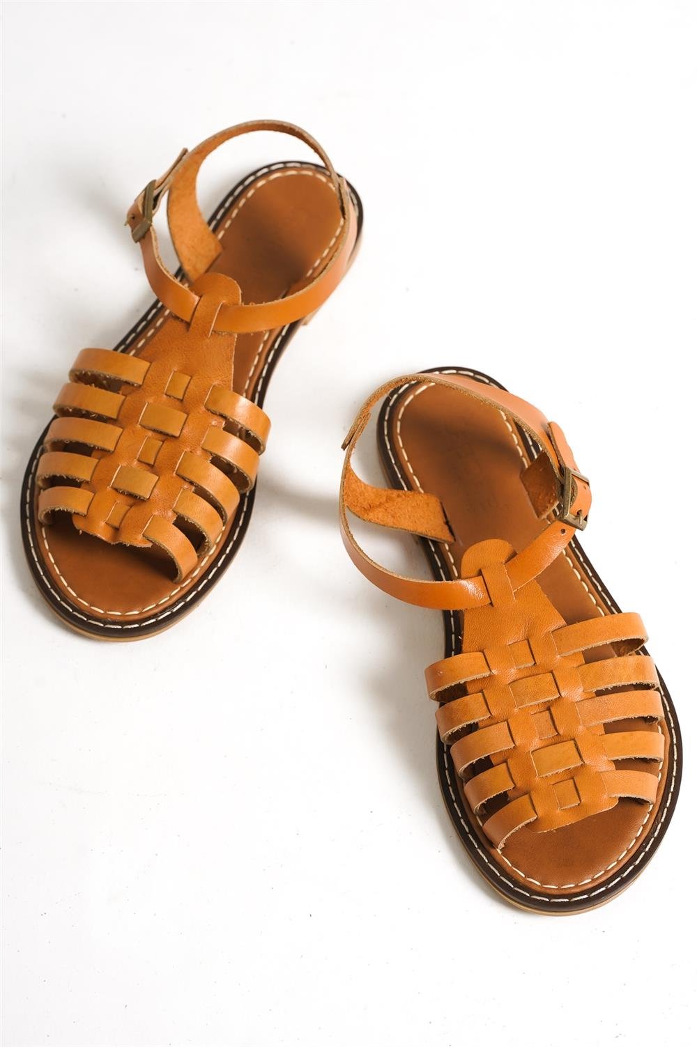 Capone Round Toe Gladiator Band Woman Leather Sandals