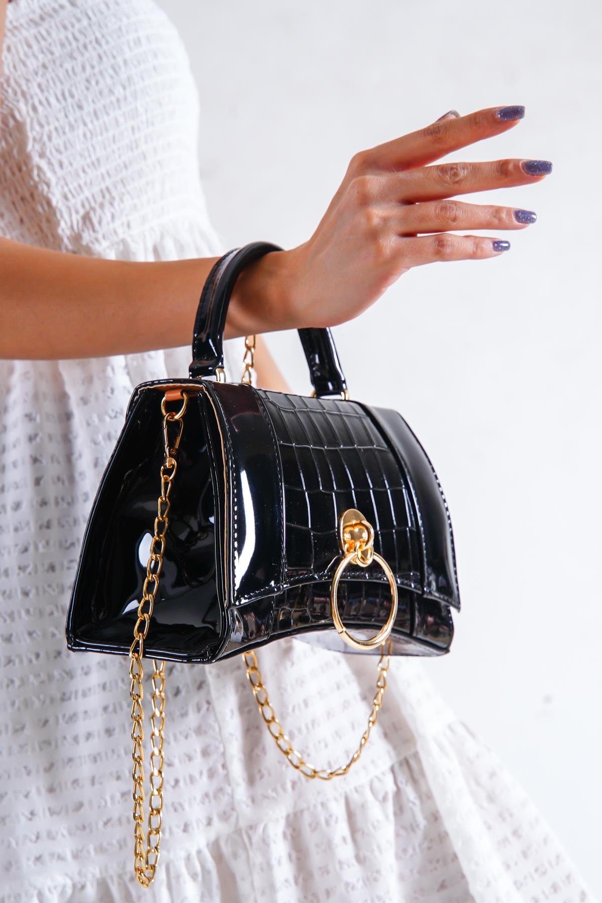 Capone Savonita Special Women Black Handbag