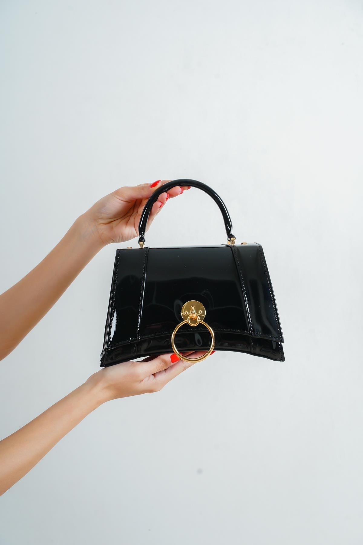 Capone Savonita Special Women Black Handbag