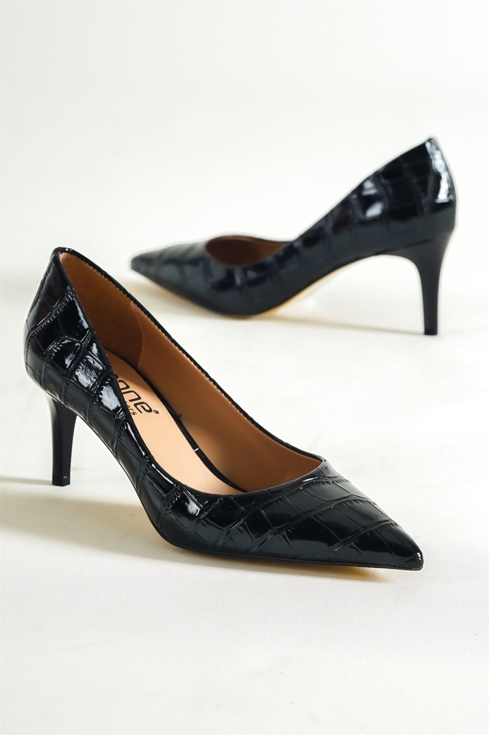 Capone Scarlet Pointed Toe Mid Heel Women Black Stiletto