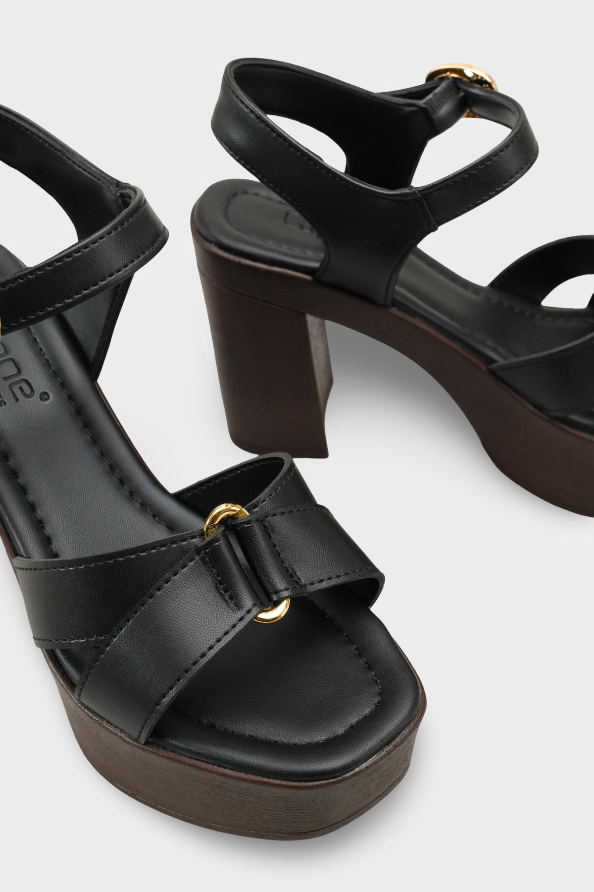 Capone Sheilah Platform Cross Band Ankle Strap Women Black Sandal