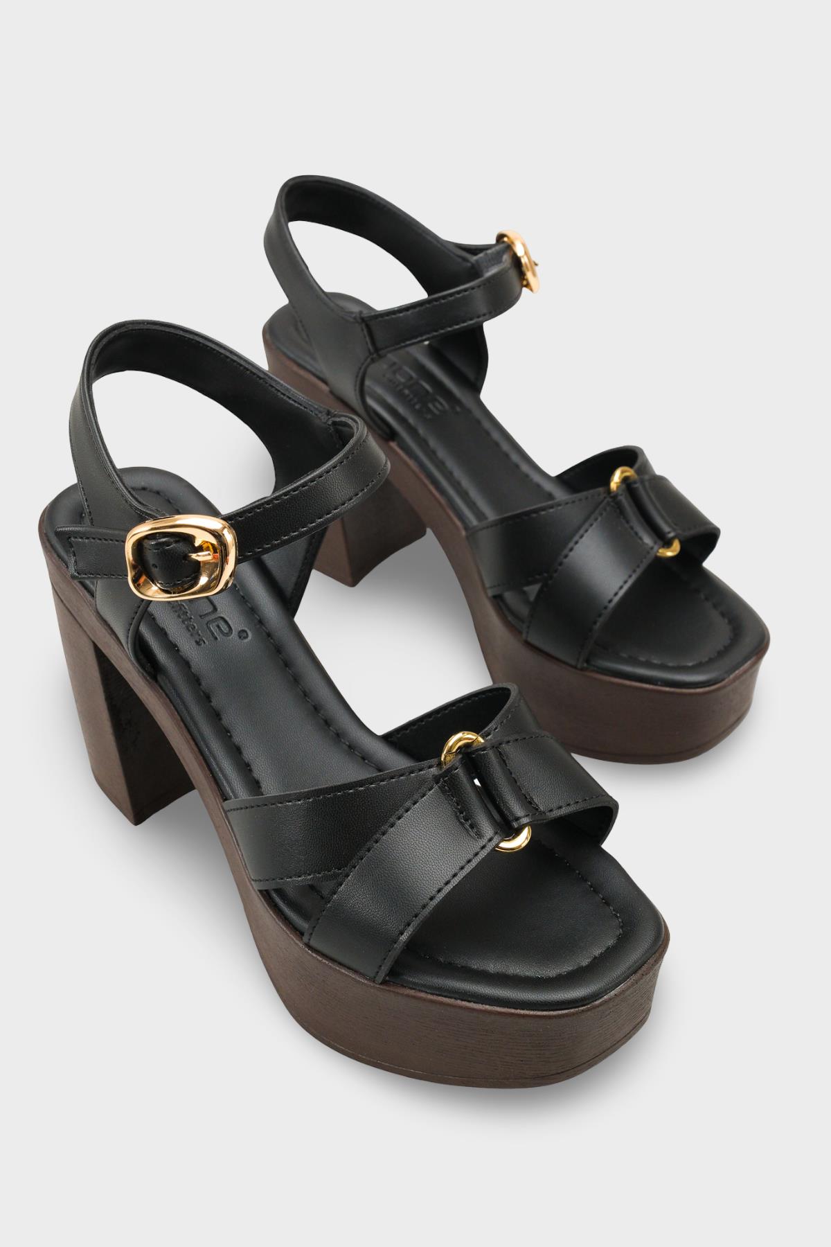 Capone Sheilah Platform Cross Band Ankle Strap Women Black Sandal