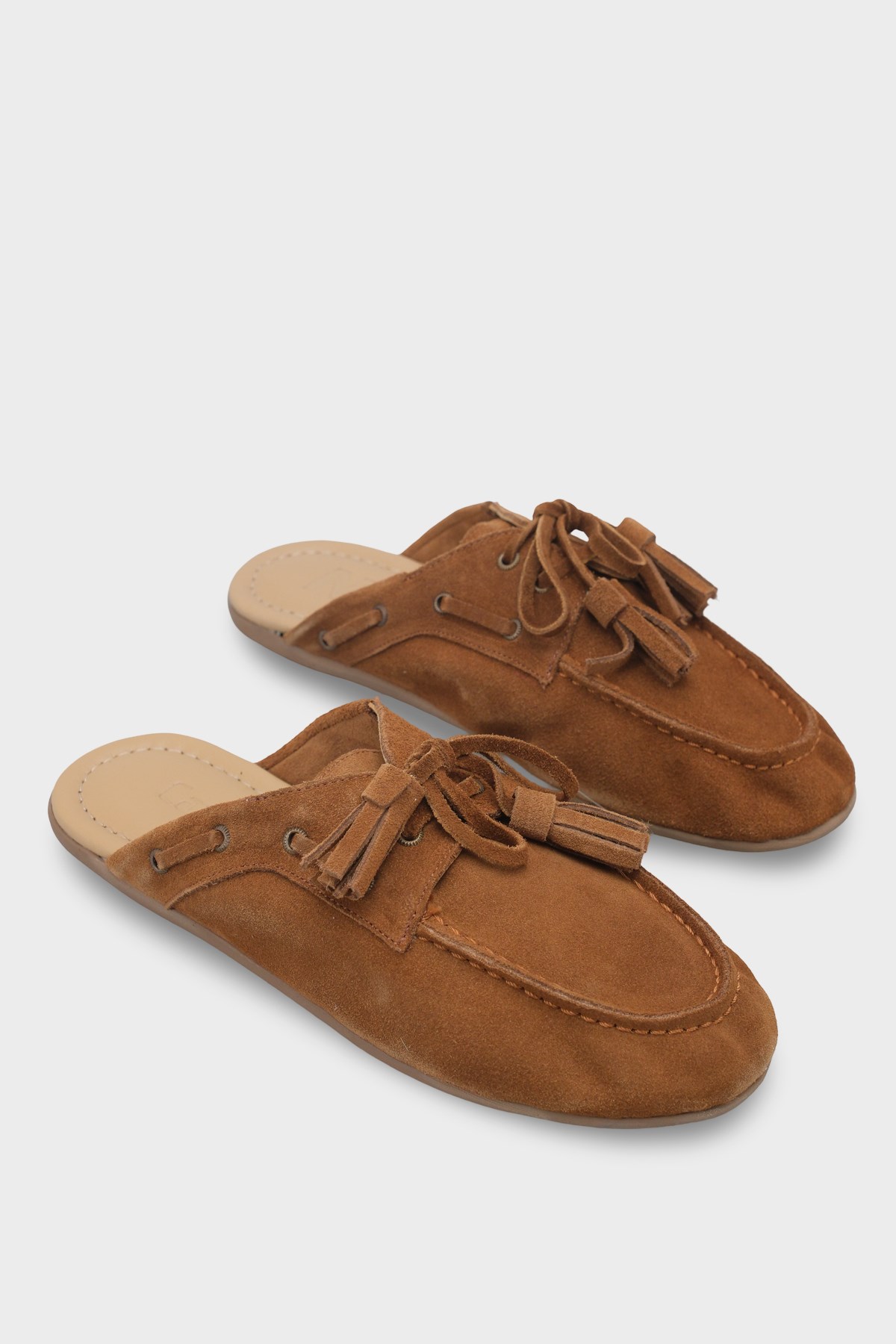 Capone Shellie Genuine Leather Suede Lace-Up Beaded Comfort Closed Toe Women Walnut Sandal