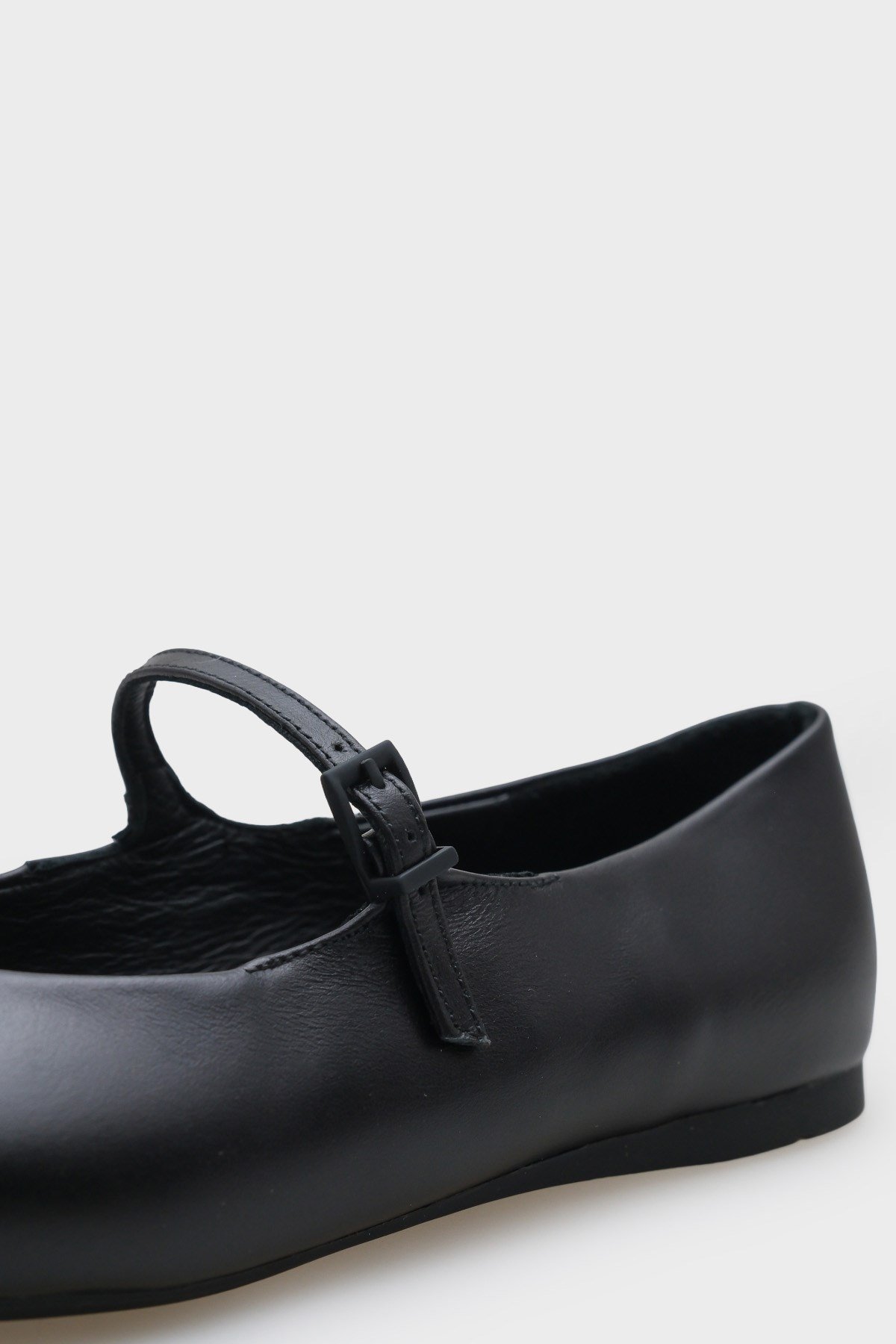 Capone Sheri Genuine Leather Women Black Ballet Flat