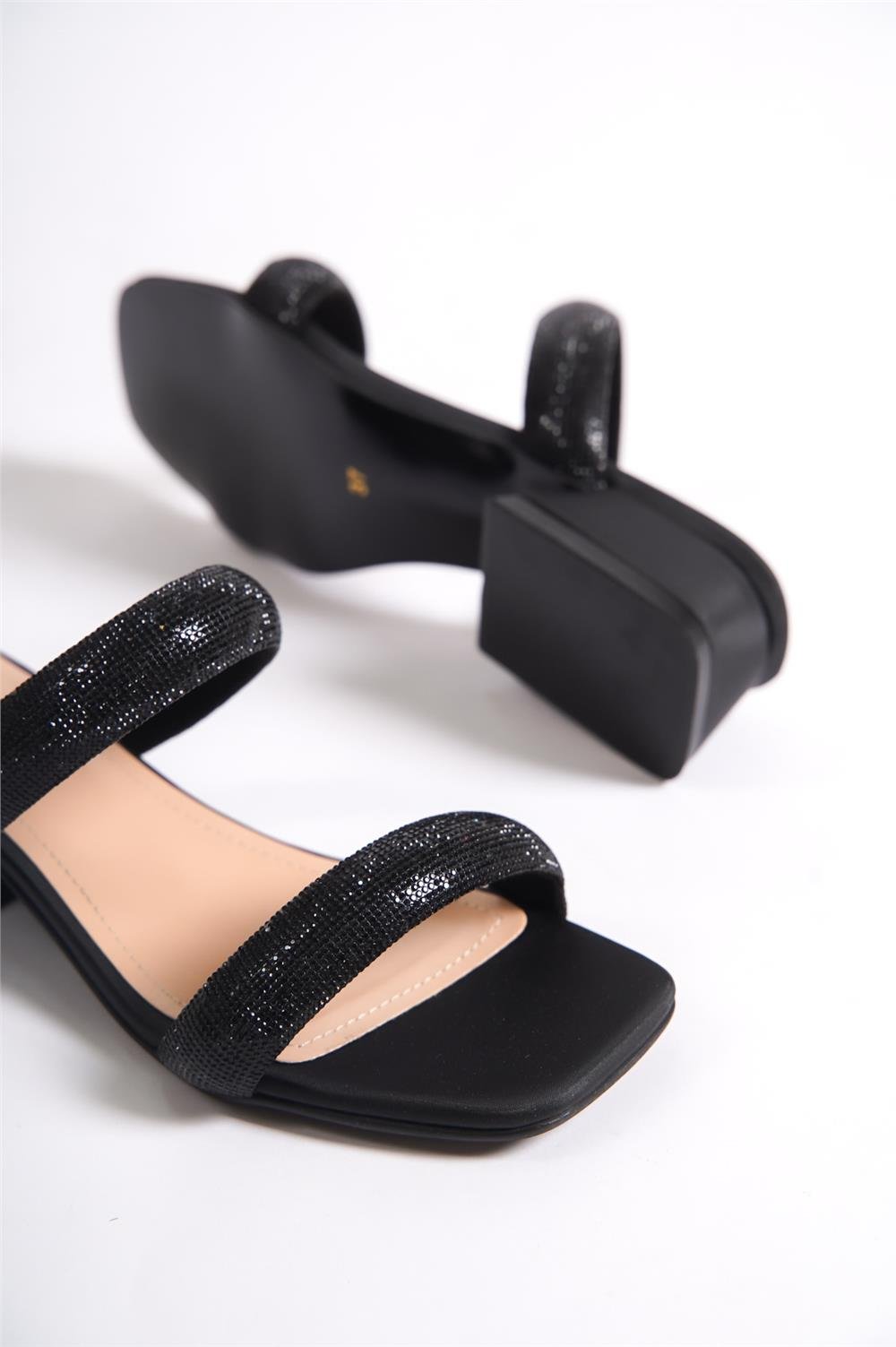 Capone Short Heeled Crystal Embellished Banded Flat Toe Woman Sandals