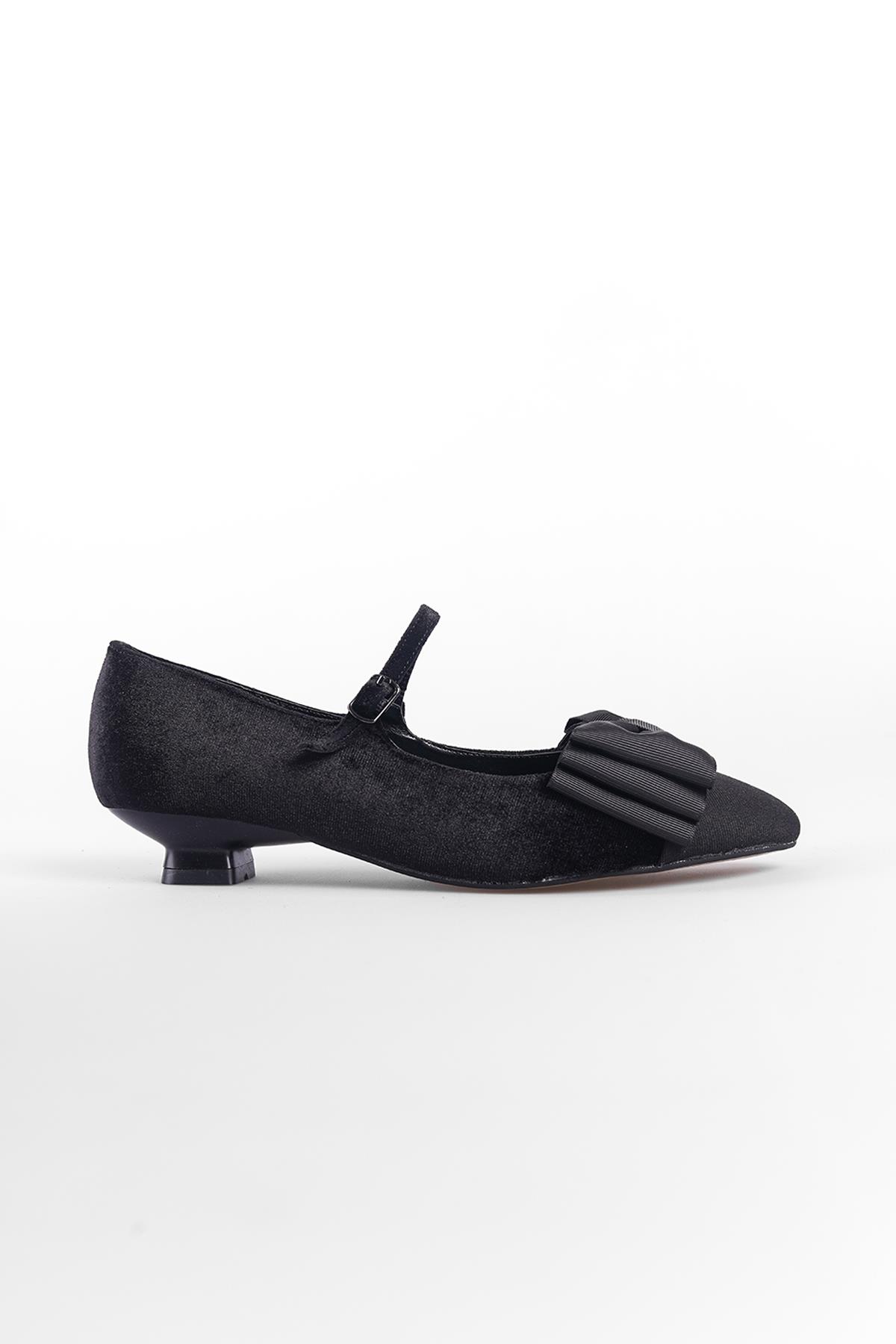 Capone Short-Heeled Velvet Women Black Shoes