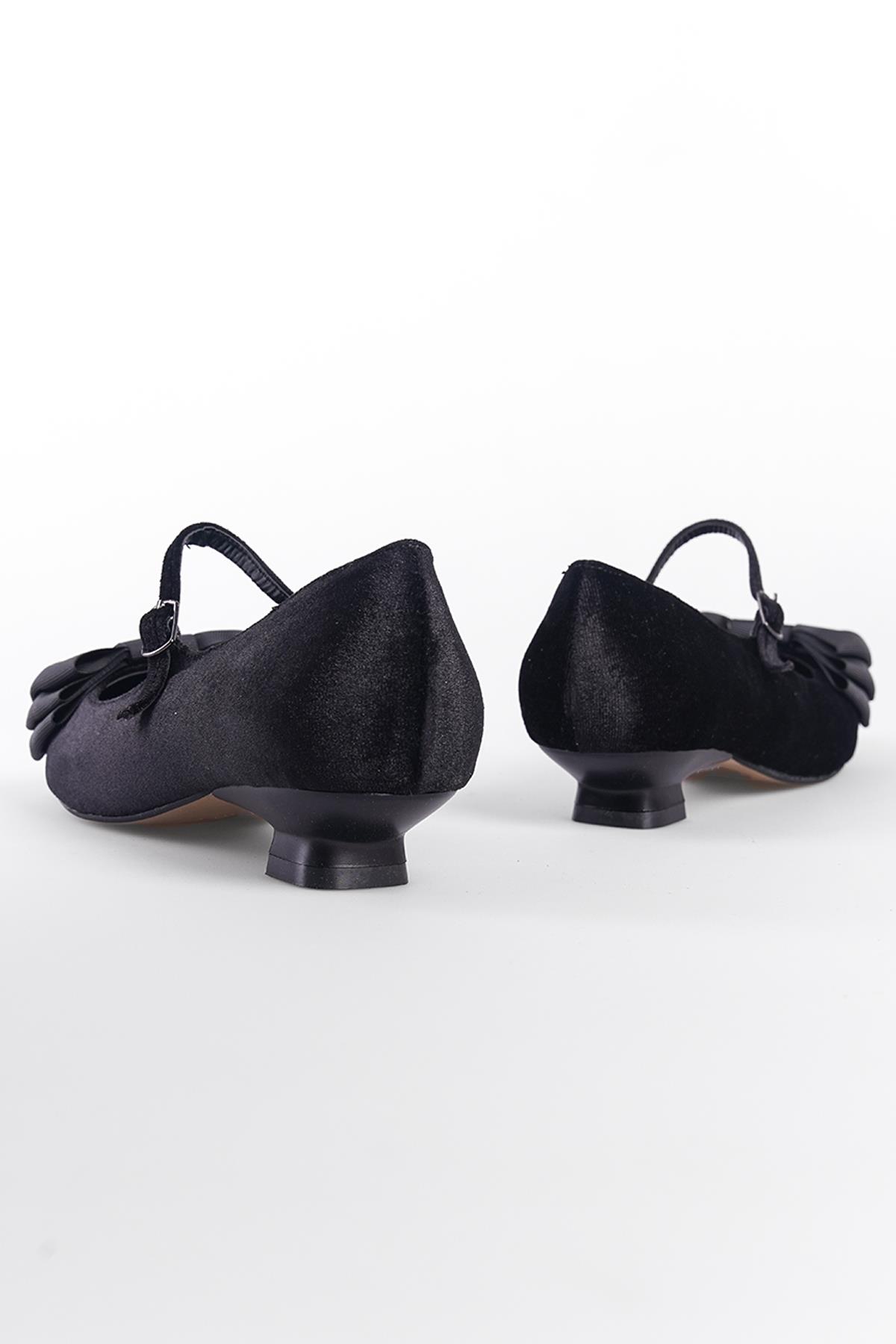 Capone Short-Heeled Velvet Women Black Shoes
