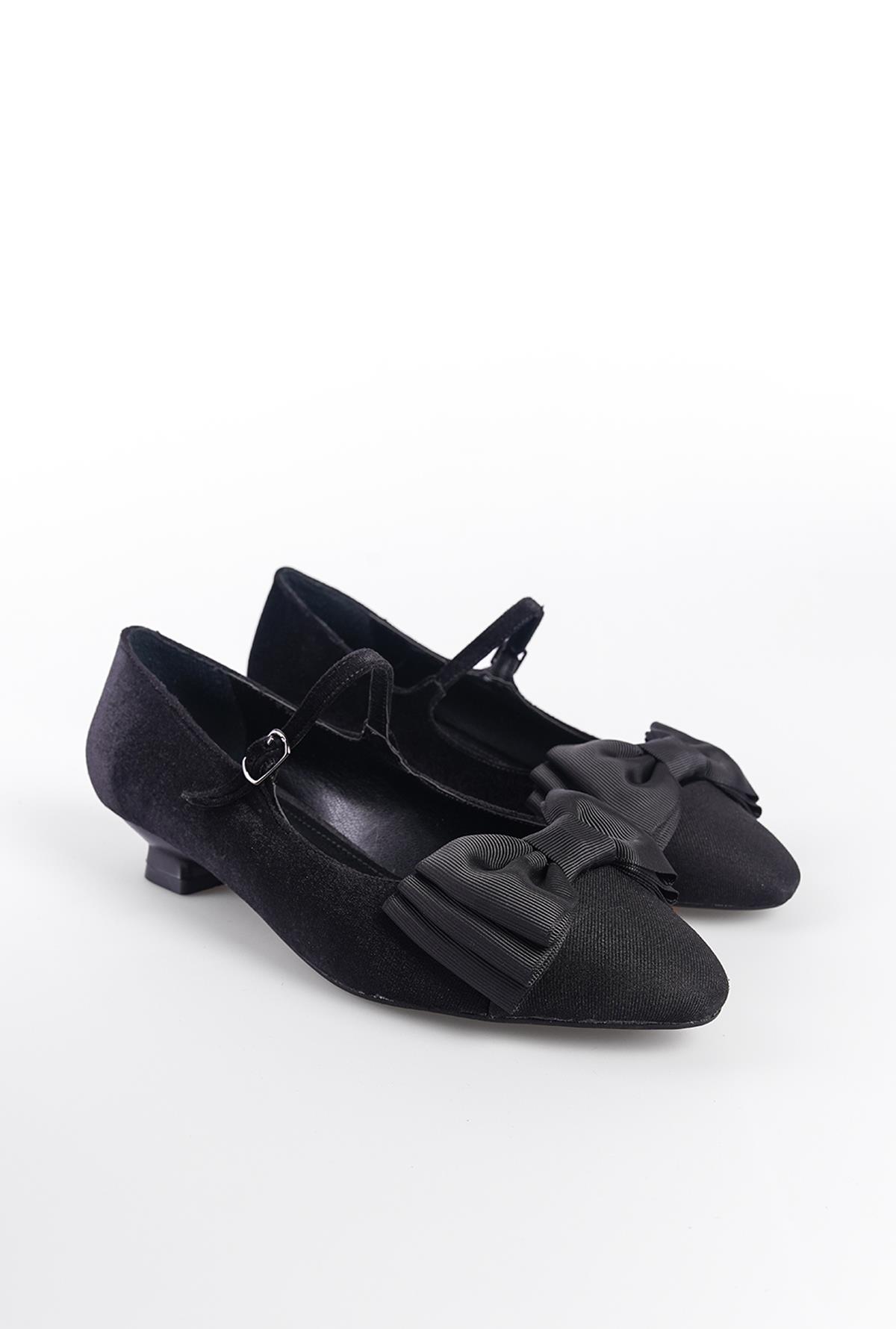 Capone Short-Heeled Velvet Women Black Shoes