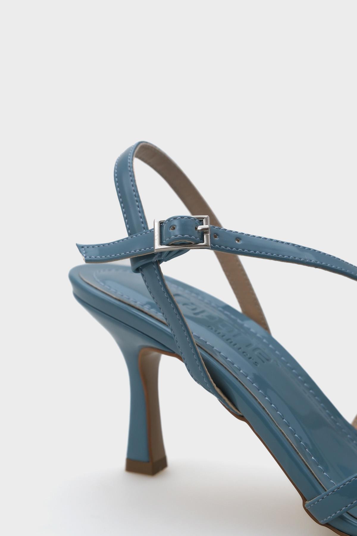 Capone Strapped Mid Heeled Women Blue Sandals