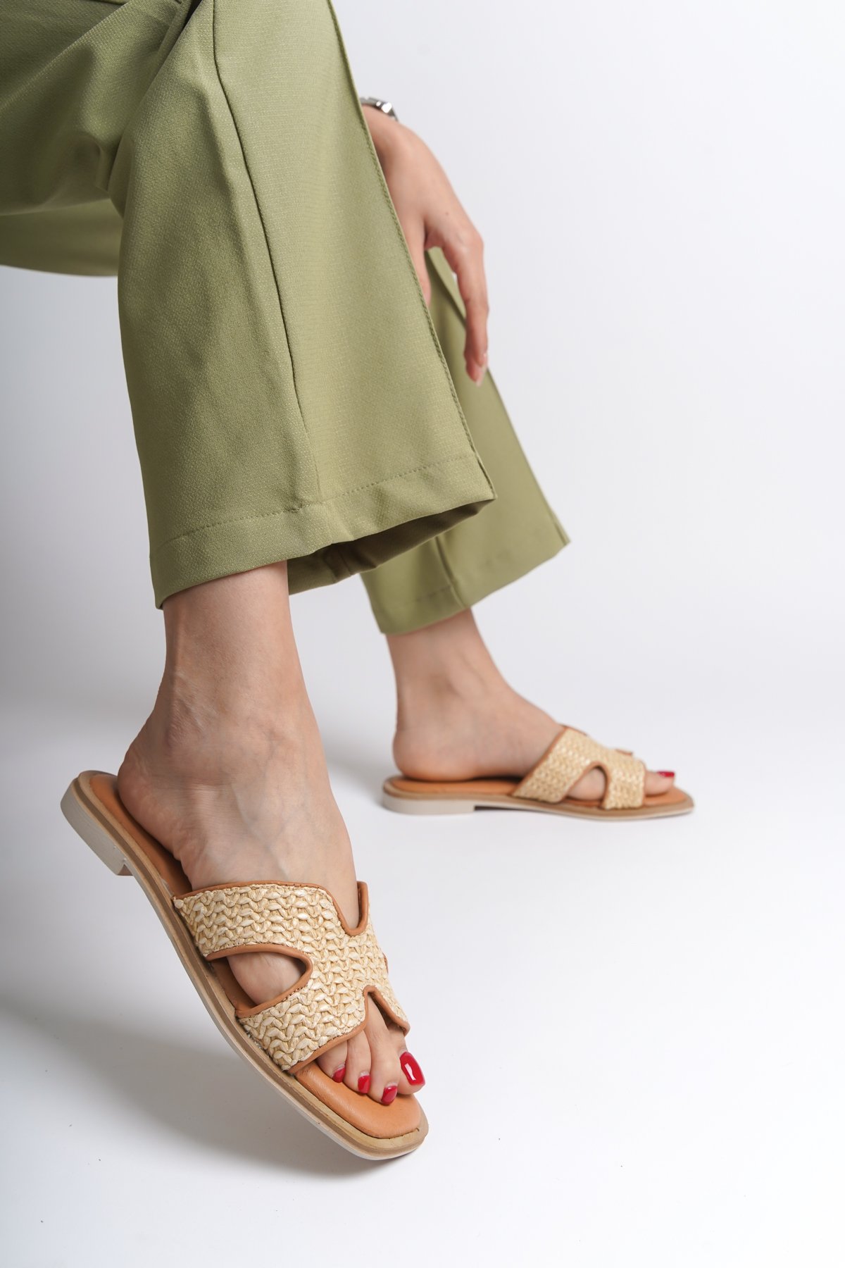Capone Straw Genuine Leather H-Strapped Flat Heeled Women Tan Sandals