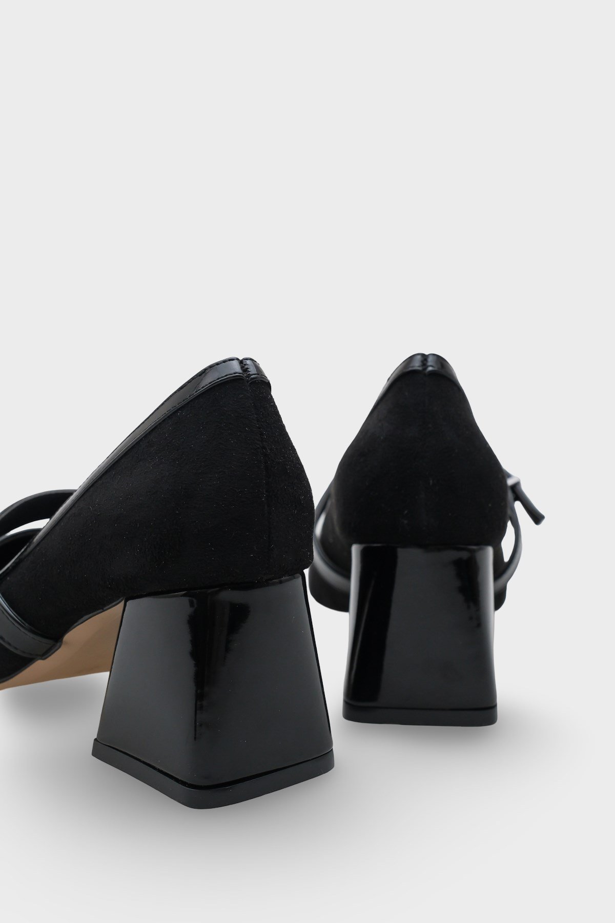 Capone Susann Pointed Toe Thick Mid Heel Strappy Faux Suede Women Sued Black Shoes