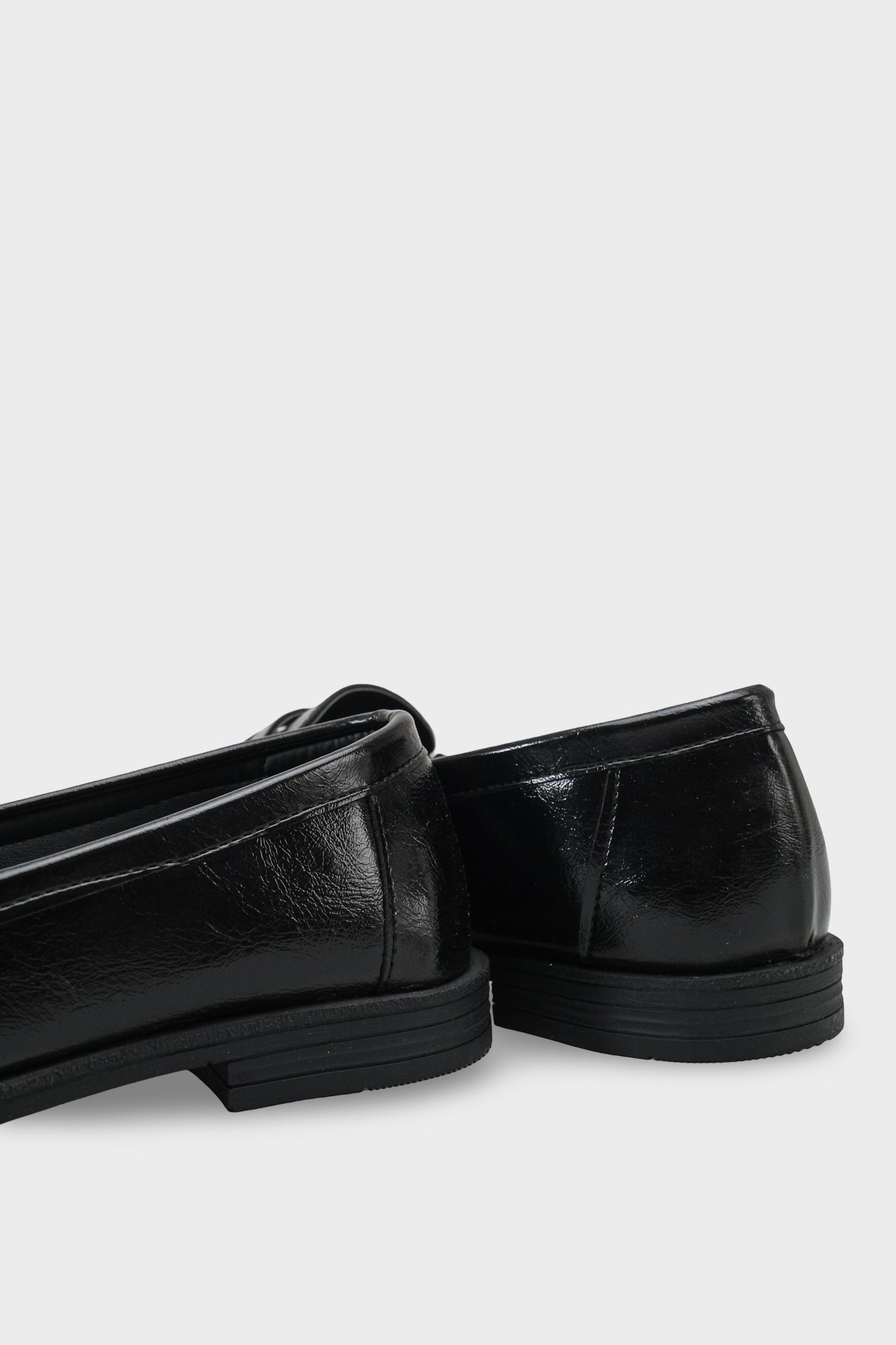 Capone Tania Women Black Loafer