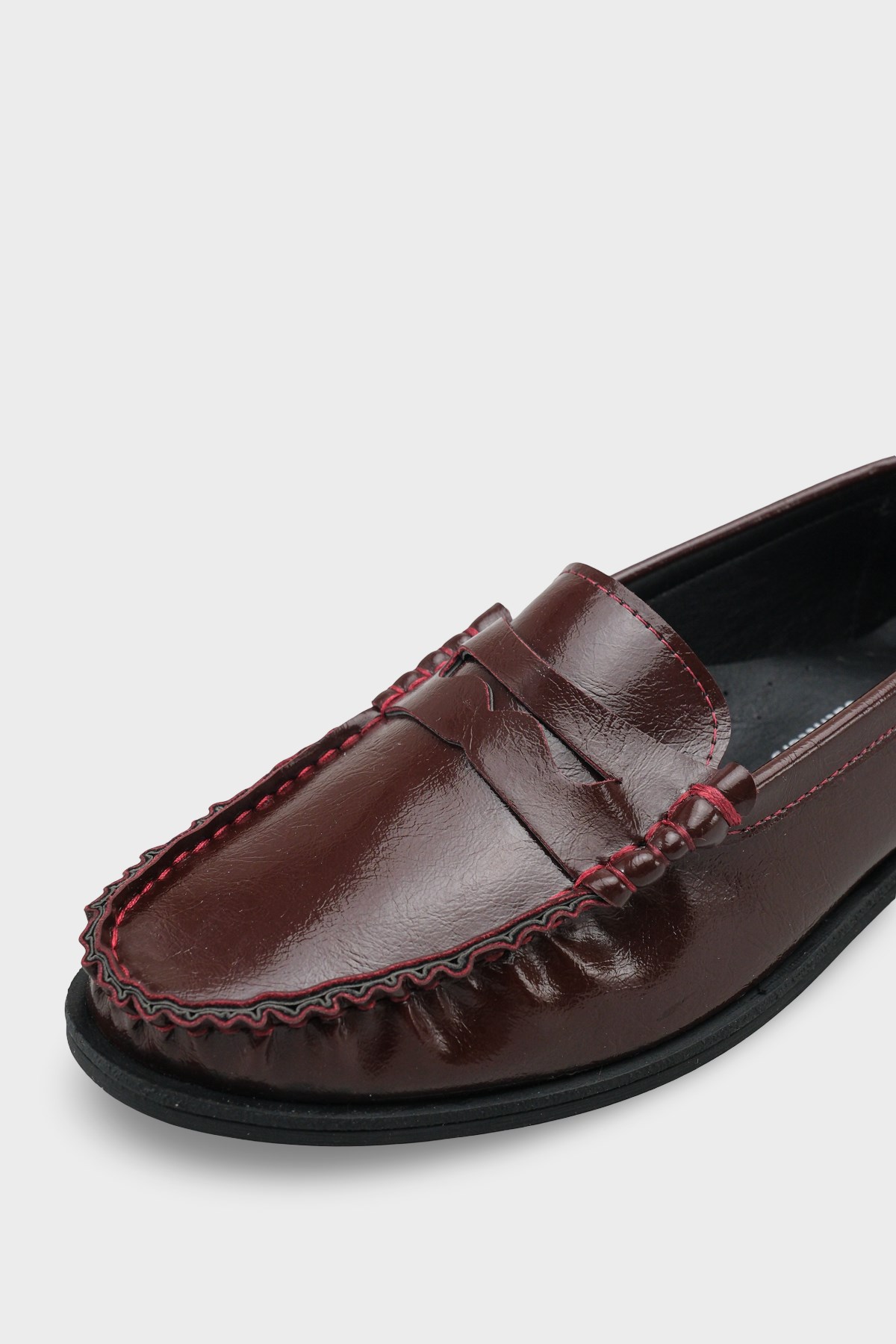 Capone Tania Women Burgundy Loafer