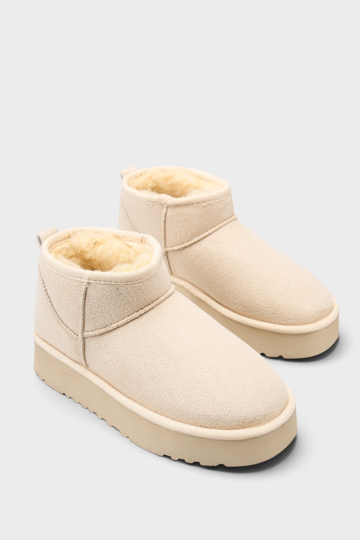 Capone Thick Sole Round Toe Fur Lined Short Woman Boots
