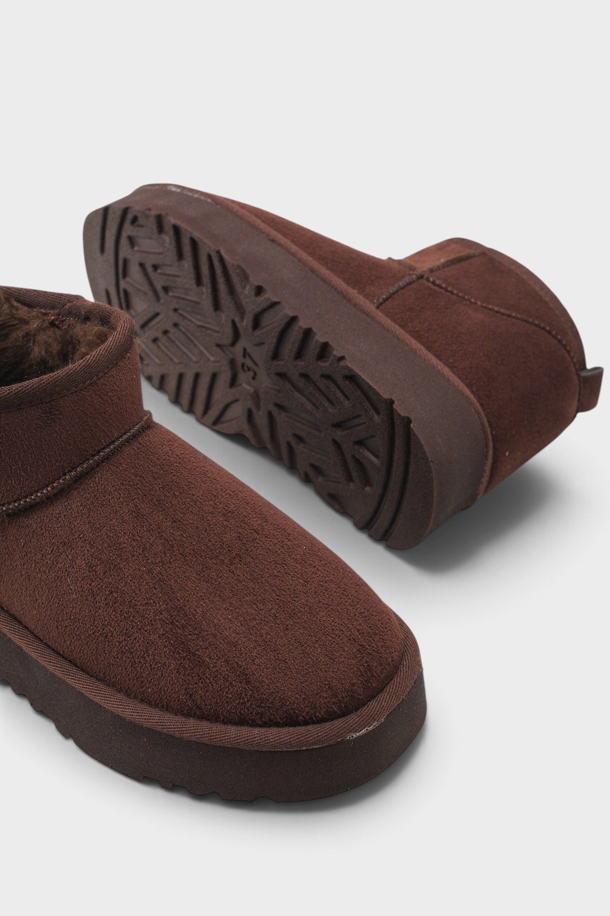 Capone Thick Sole Round Toe Fur Lined Short Woman Boots