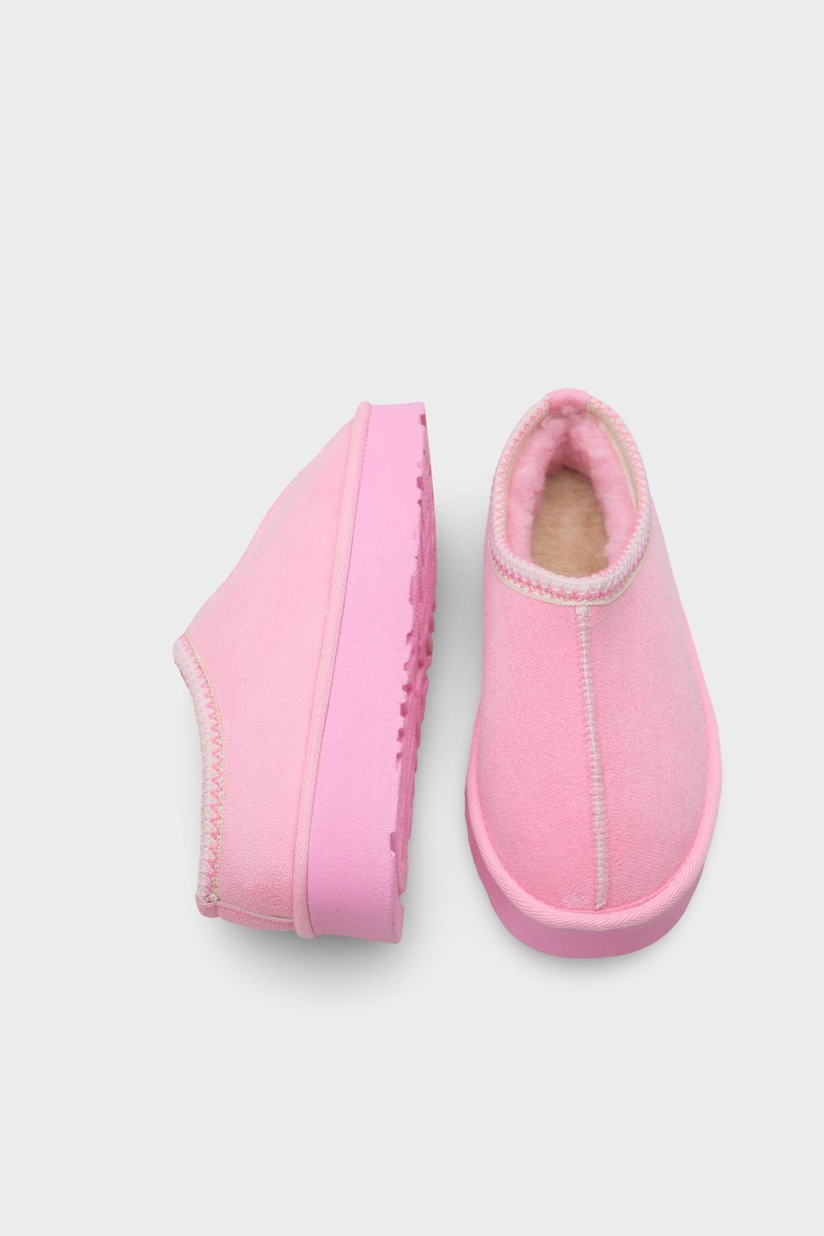 Capone Thick Sole Round Toe Furry Closed Women Pink Sandals