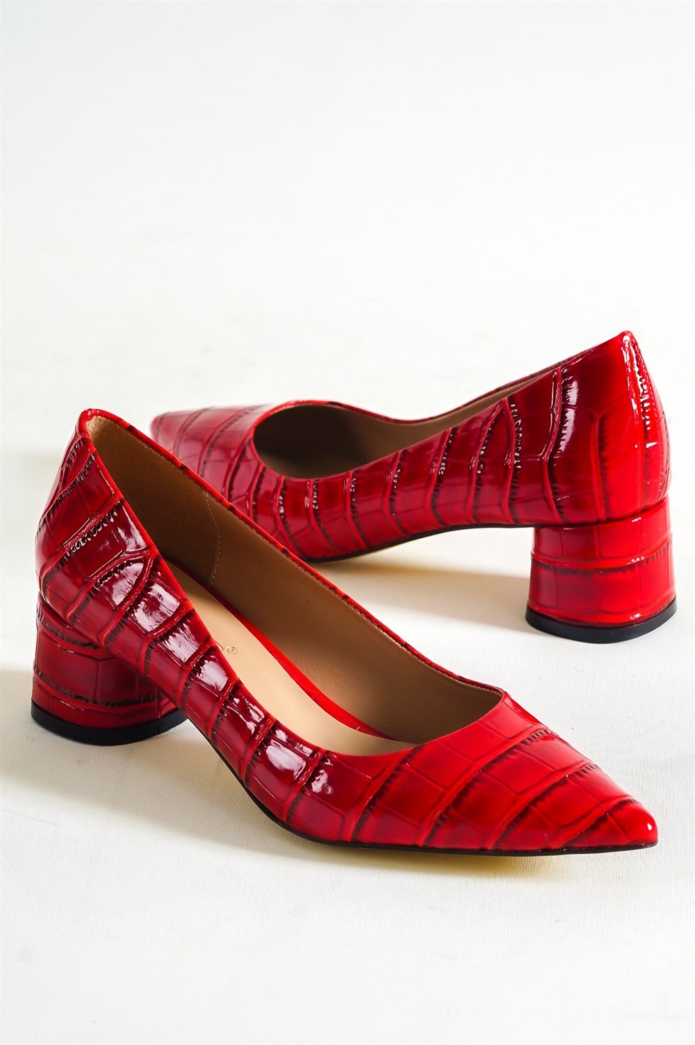 Capone Tina Mid Heel Women Red Shoes