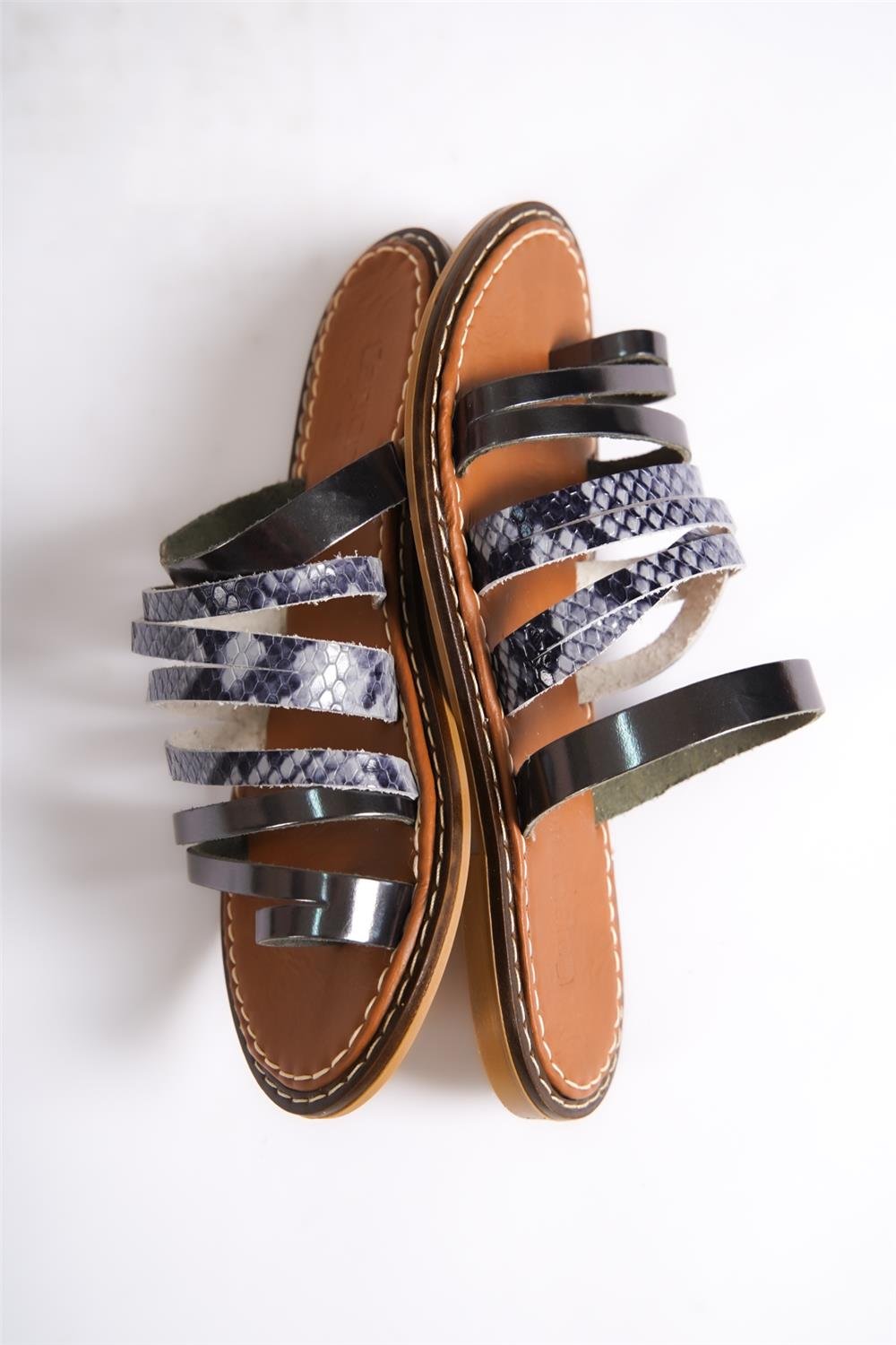 Capone Toe Ring Detail Multi Band Women Platinum Leather Sandals