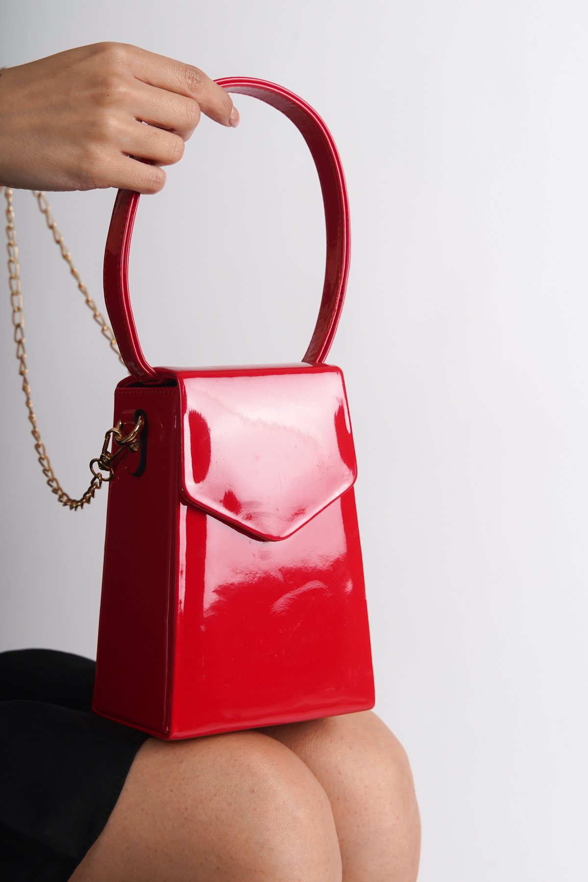 Capone Tokyo Women Red Handbag