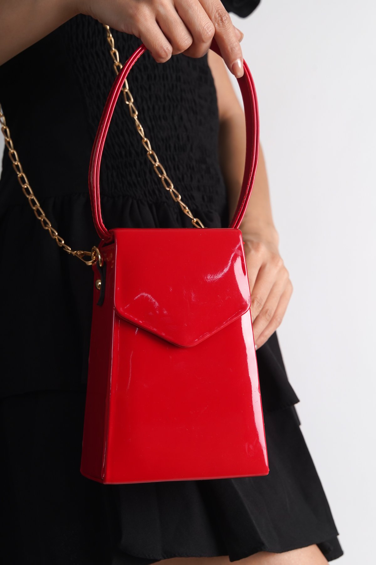 Capone Tokyo Women Red Handbag