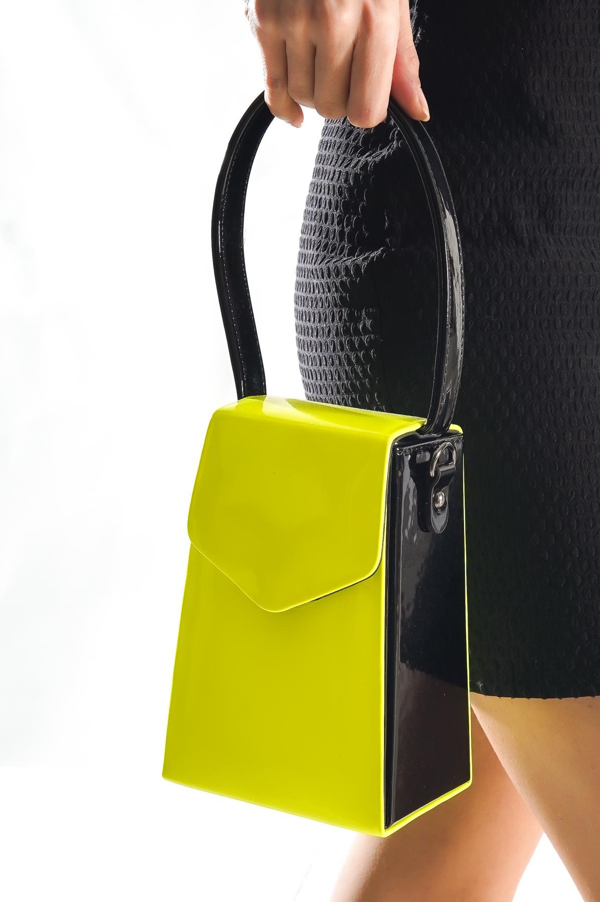 Capone Tokyo Women Yellow Handbag