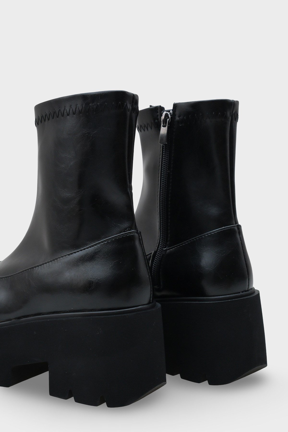 Capone Track Sole Women Black Ankle Boots