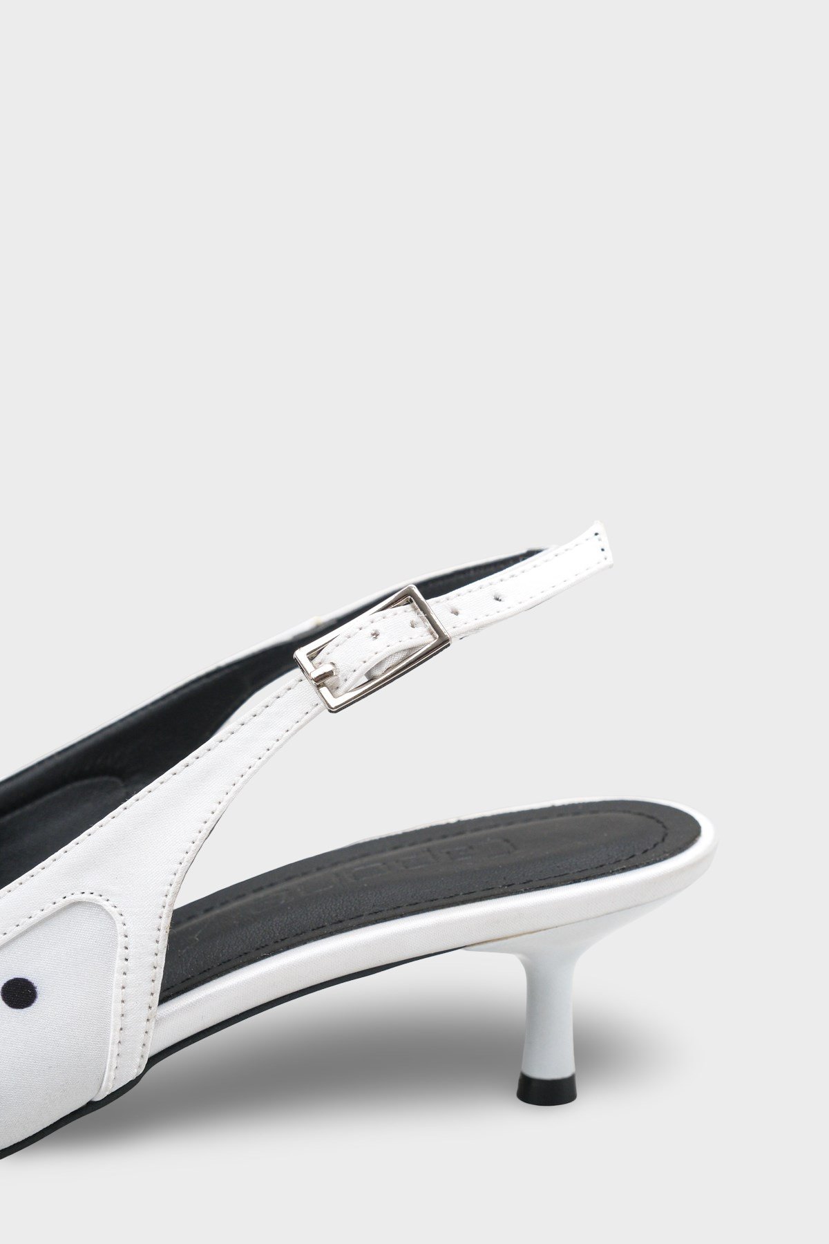 Capone Valencia Pointed Toe Open Back Mid Heel Women White Shoe