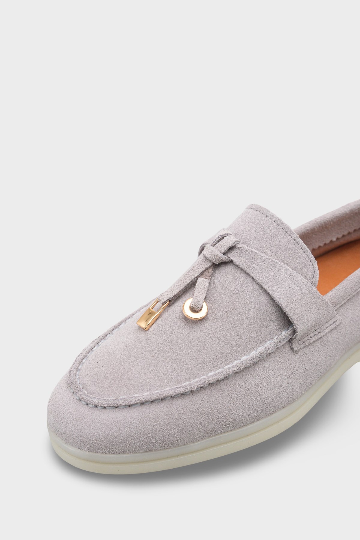 Capone Vikki Genuine Leather Women Light Grey Loafer