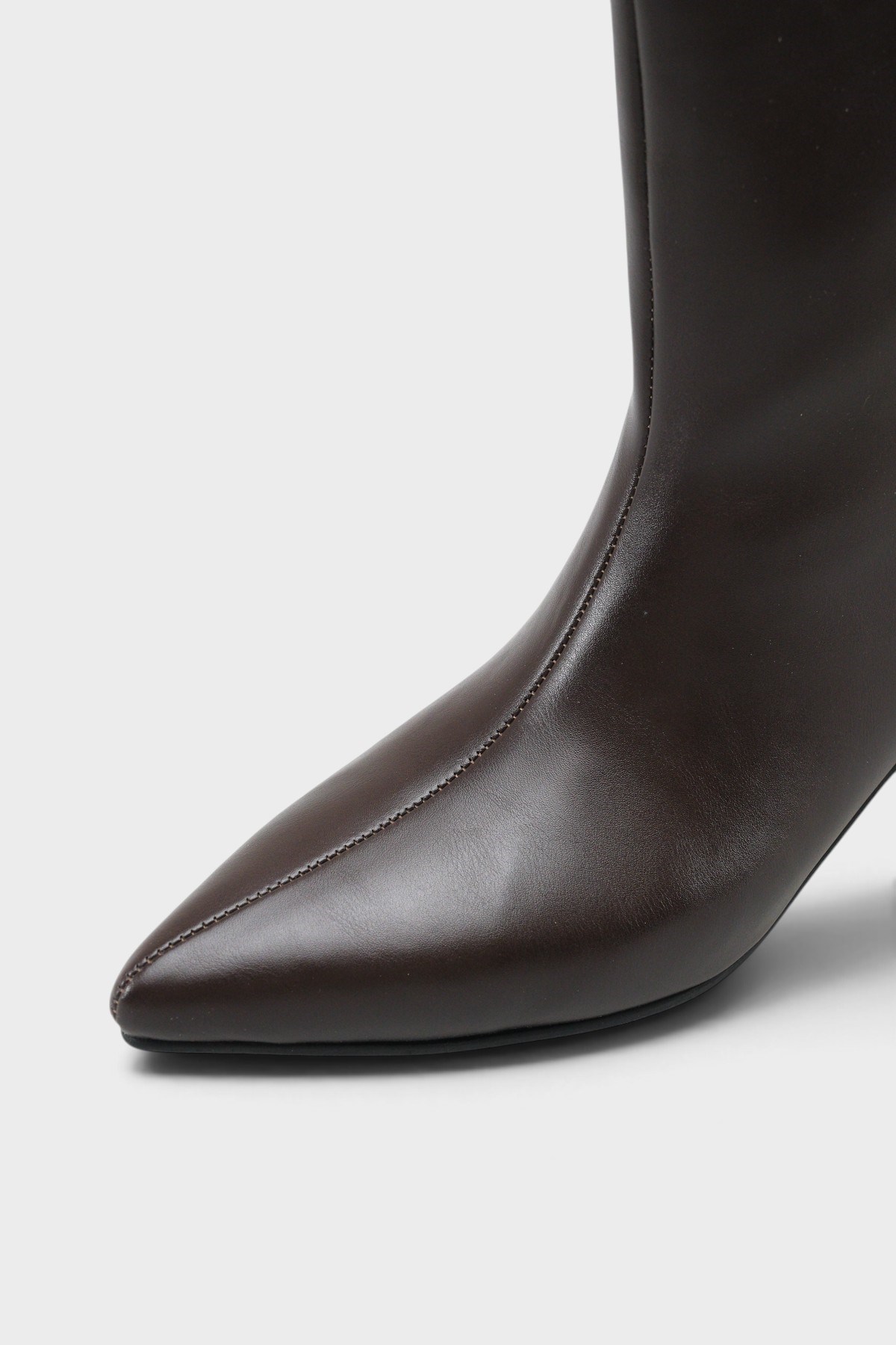 Capone Viola Pointed Toe Pull-On Women Brown Boot